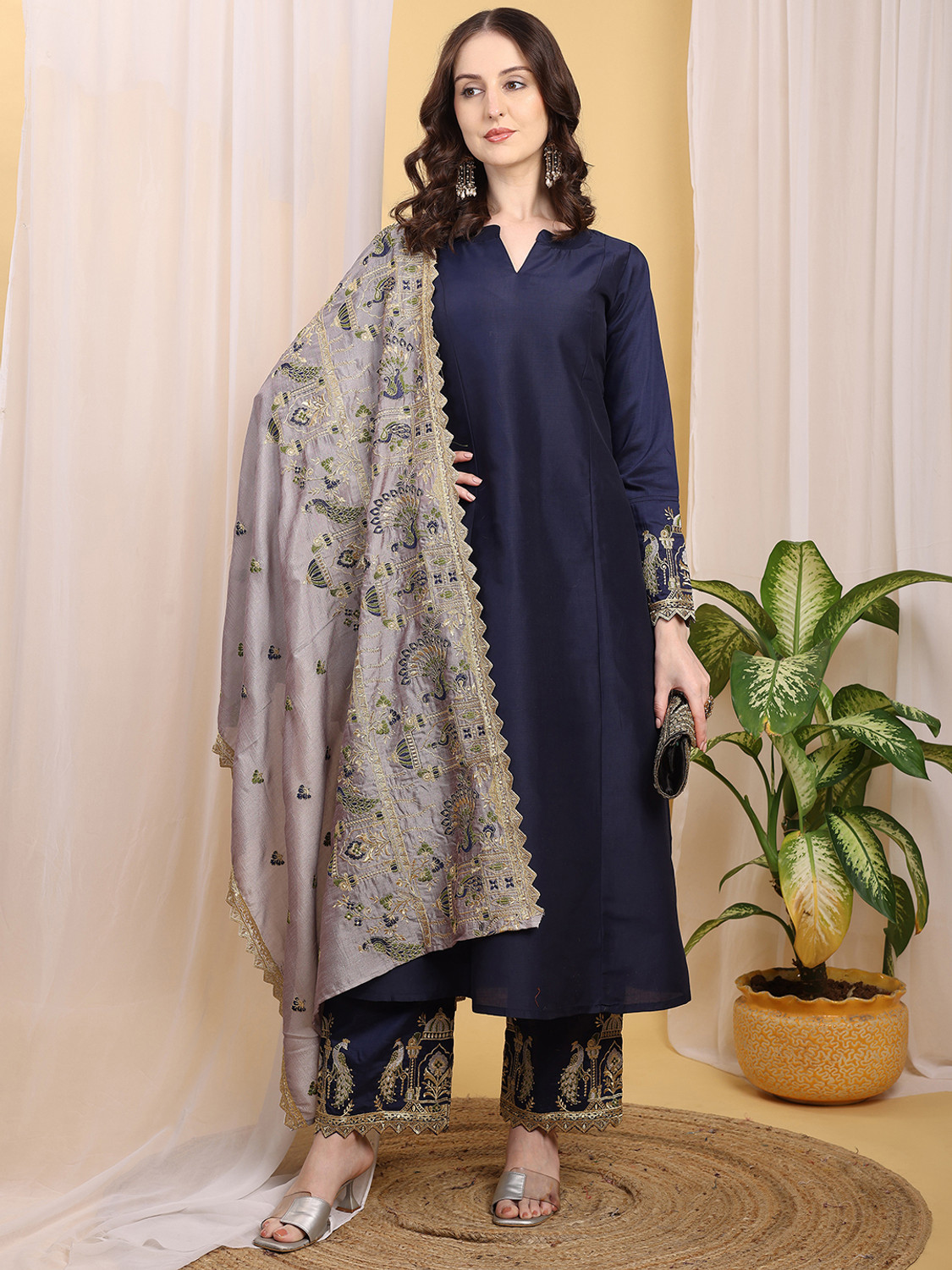 Image of Hirvanti Fashion Women Kurta Palazzo Dupatta Set