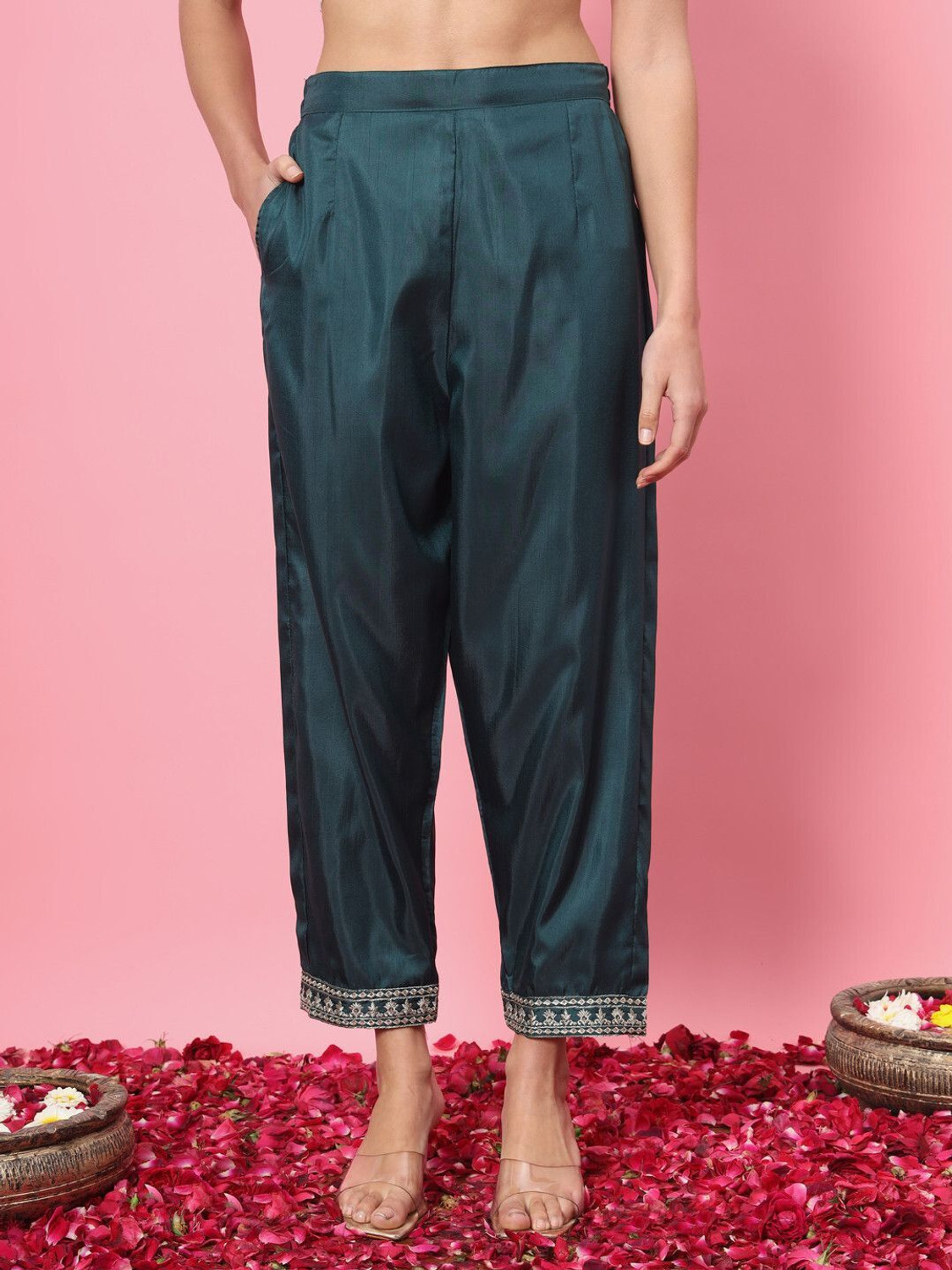 Image of VredeVogel Women Kurta Pant Dupatta Set