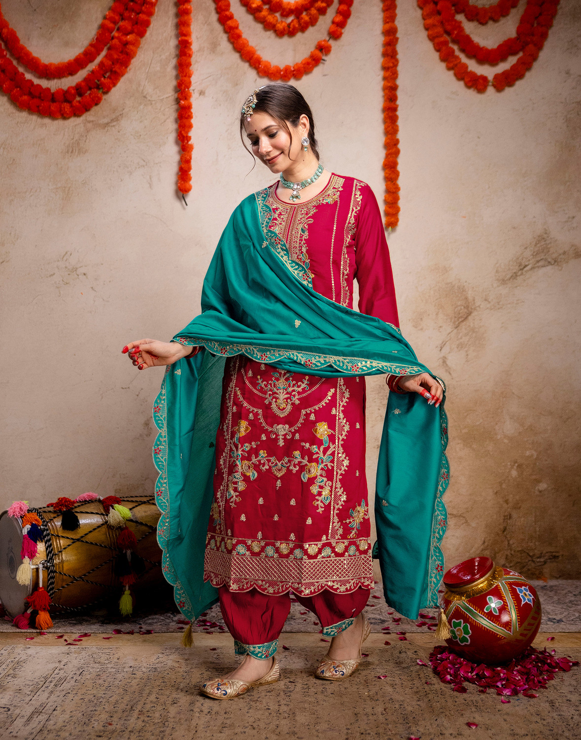 Image of Skylee Women Kurta Patiala Dupatta Set