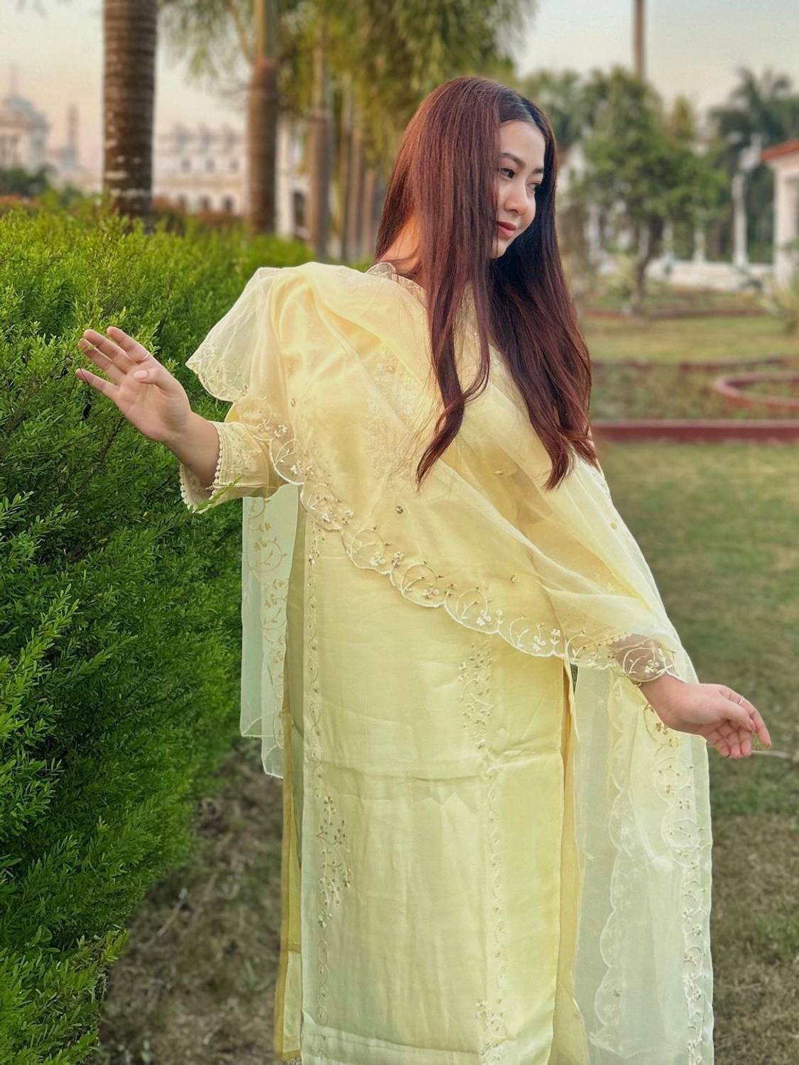 VredeVogel Women Kurta Pant Dupatta Set - Image 4