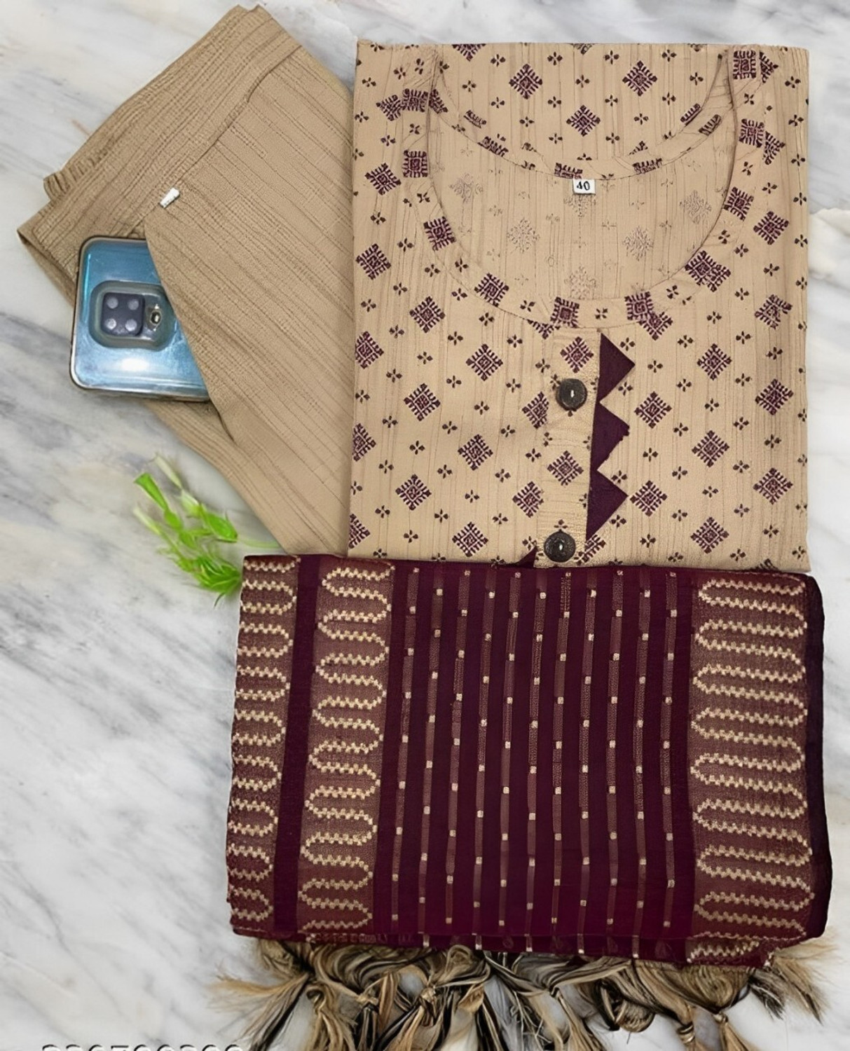 Image of Leafhandlooms Women Kurta and Pant Set