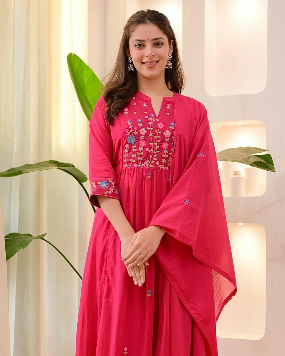 Image of INAYATFASHION Women Kurta Pant Dupatta Set