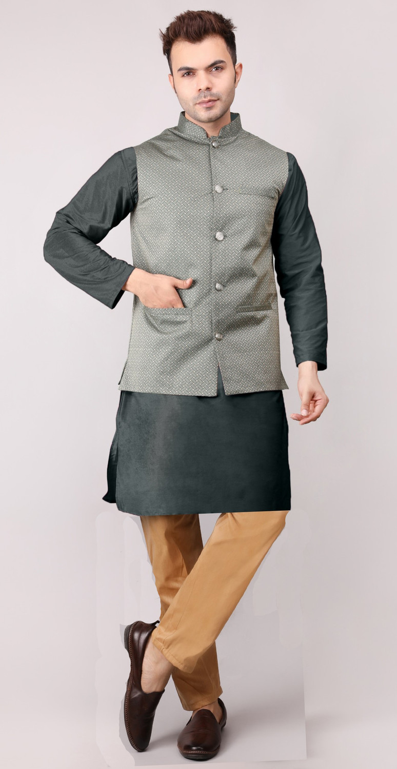 Image of ADARNIYA Men Kurta Pyjama Ethnic Jacket Set