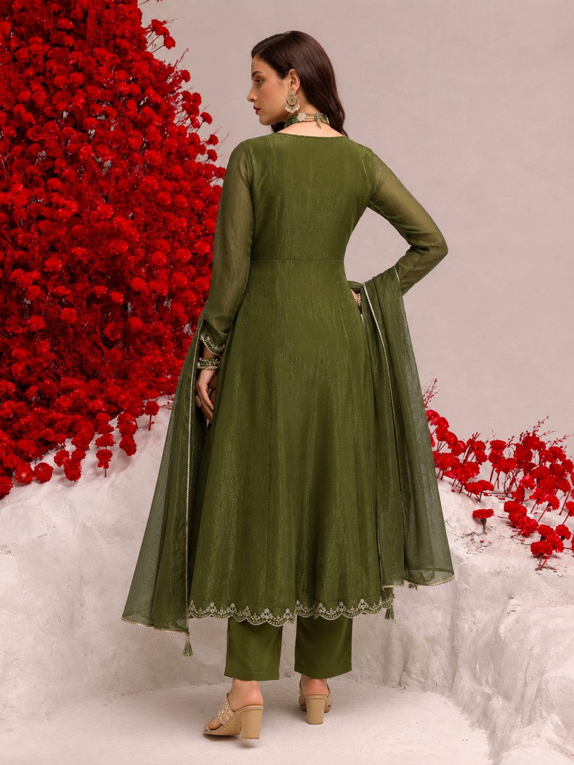 Image of MOKOSH Women Pure Silk Kurta Pant Dupatta Set