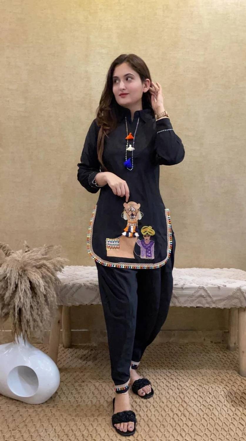 Aneema Women Kurta Pant Set