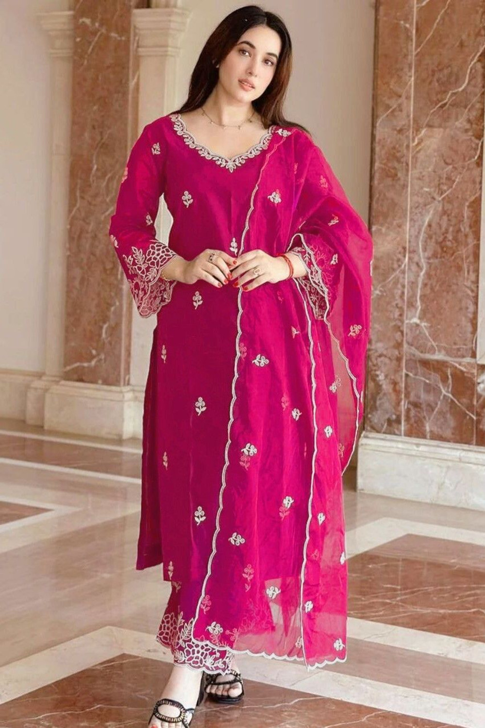 Image of fashionhyp Women Kurta Pant Dupatta Set