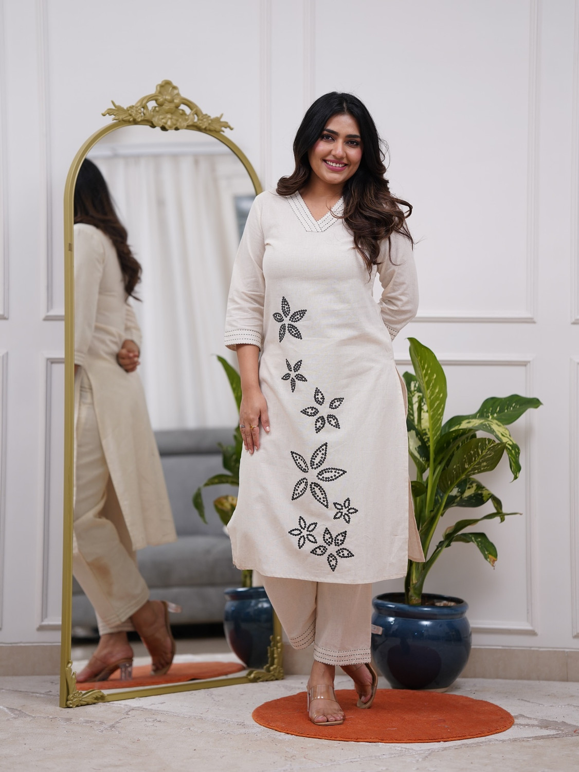 Image of ELEPANTS Women Kurti Pyjama Set