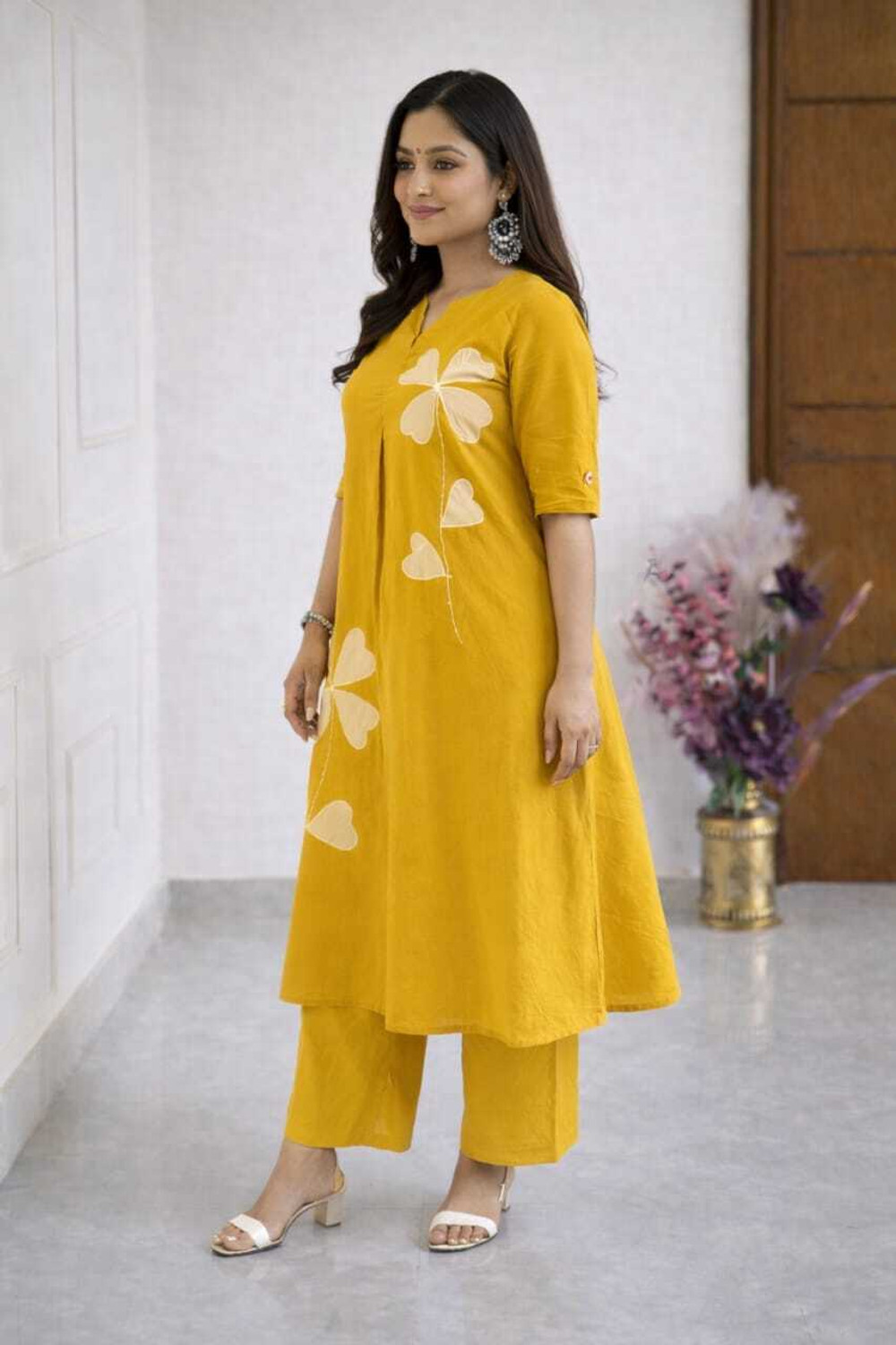 Image of voguebyavantika Women Kurta Pant Set