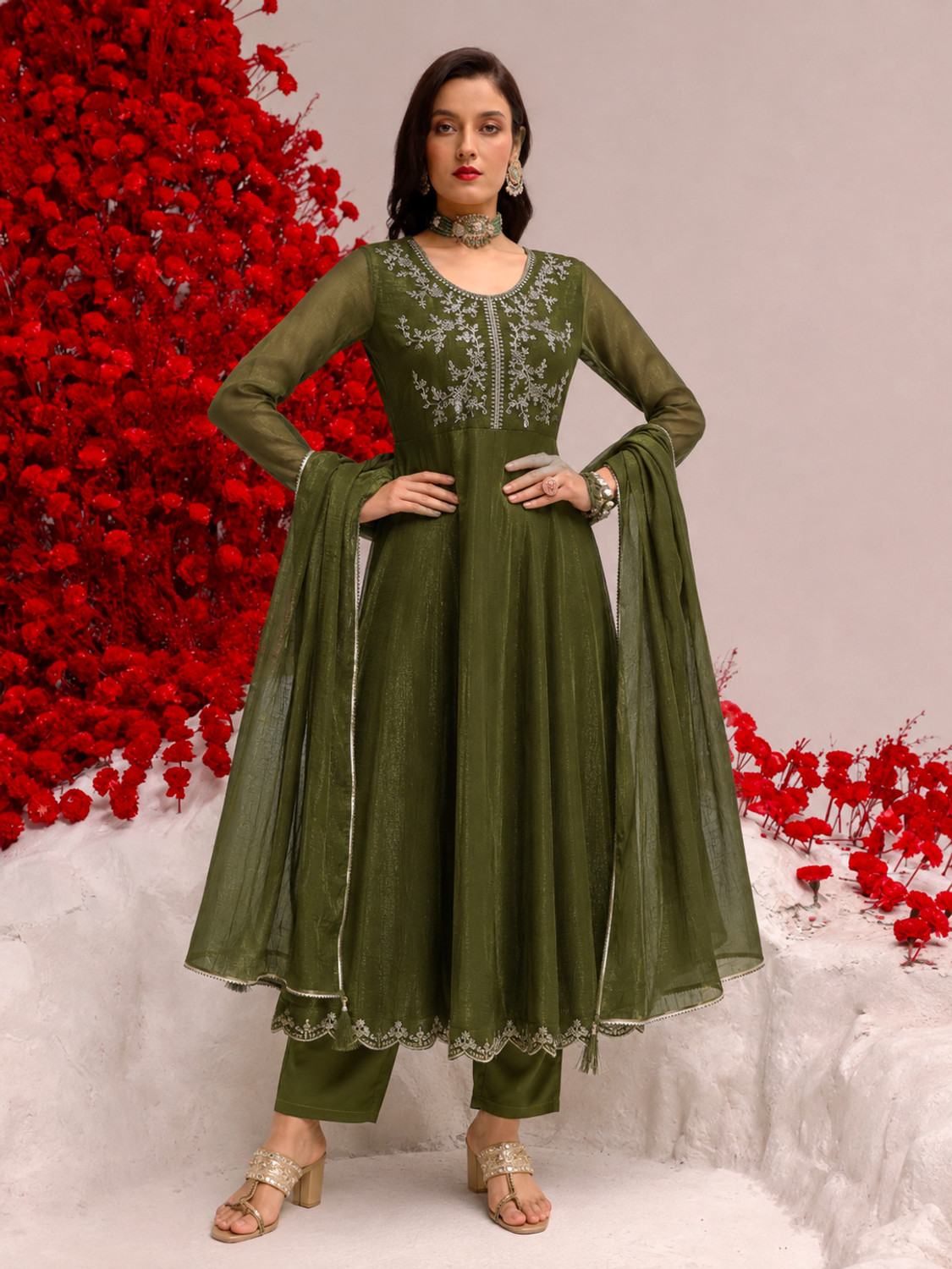 Image of MOKOSH Women Pure Silk Kurta Pant Dupatta Set