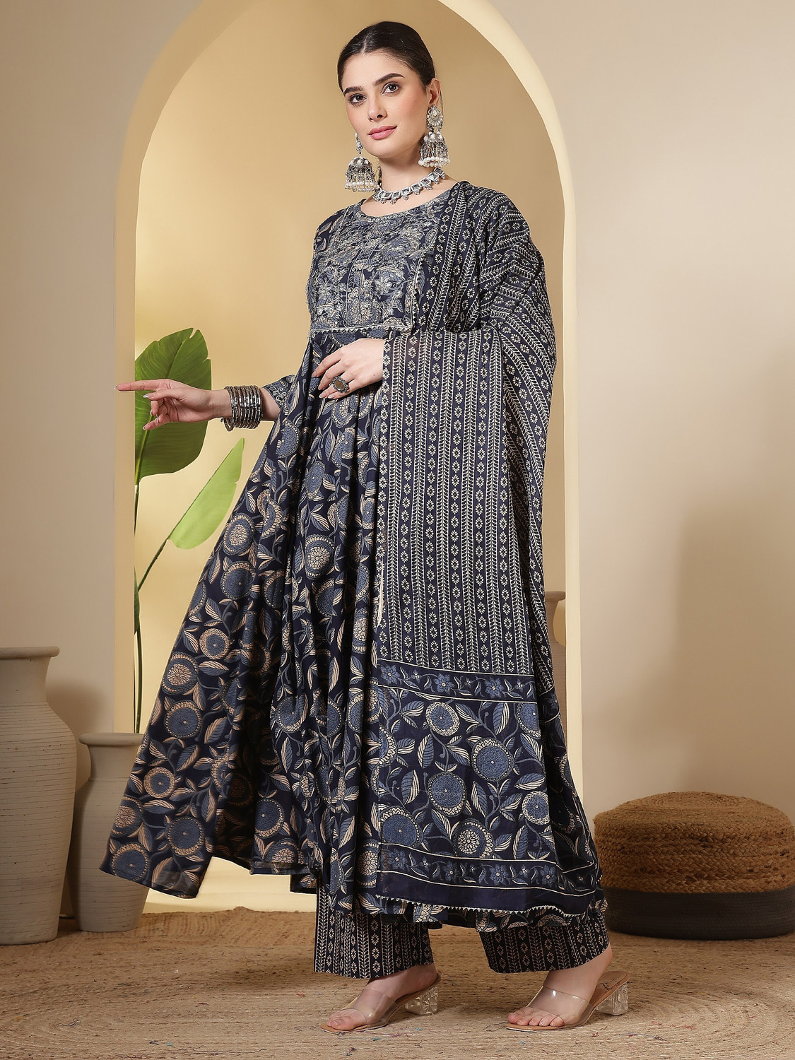 Image of GLAM ROOTS Women Kurta Pyjama Dupatta Set