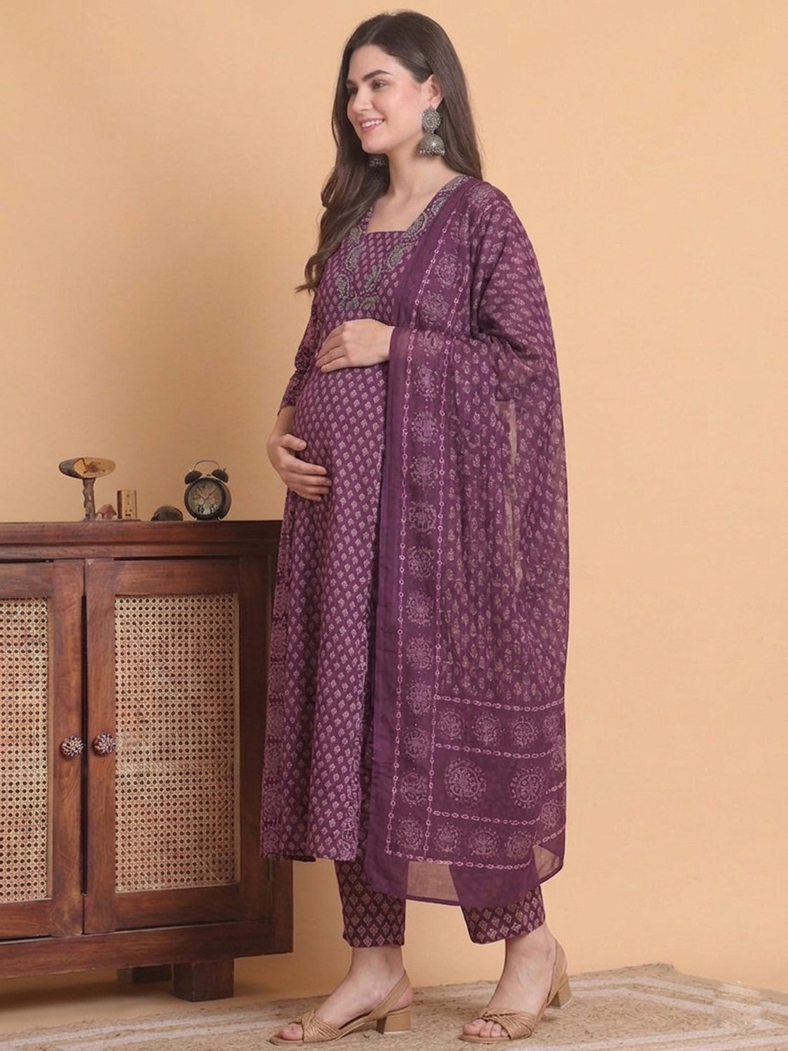 Image of Assume Fab Women Kurta Pant Dupatta Set