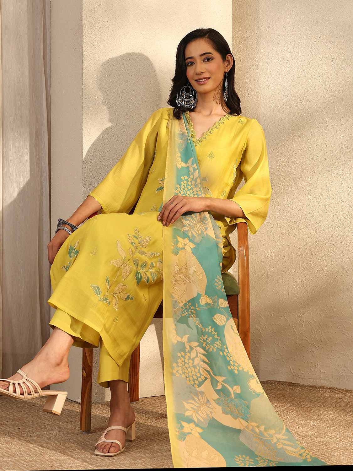 Image of LIBAS Women Kurta Pant Dupatta Set