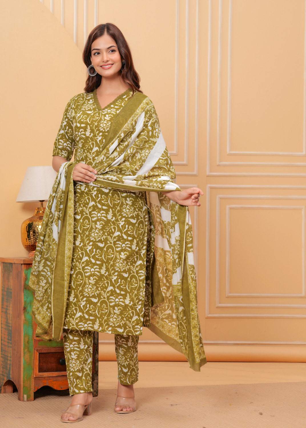 Image of Lamba Creations Women Kurti Pant Dupatta Set