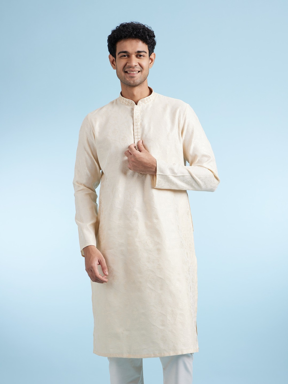DIWAS by Manyavar Men Solid Straight Kurta