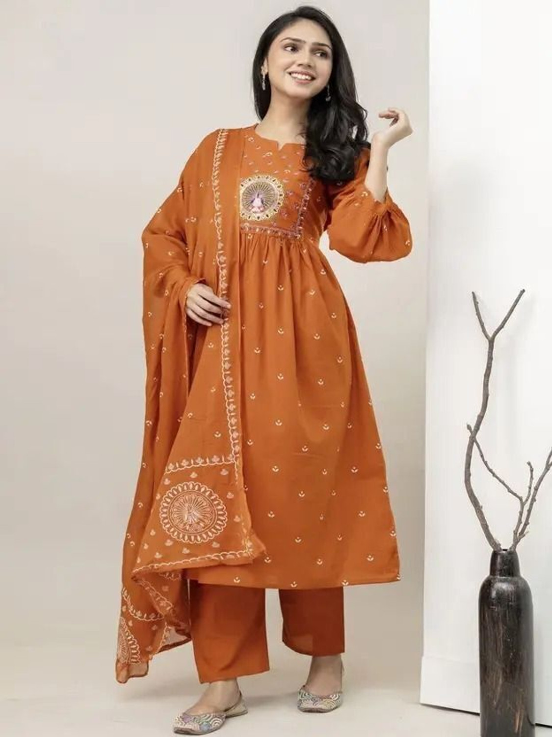 Image of Divastri Women Kurta Pant Dupatta Set