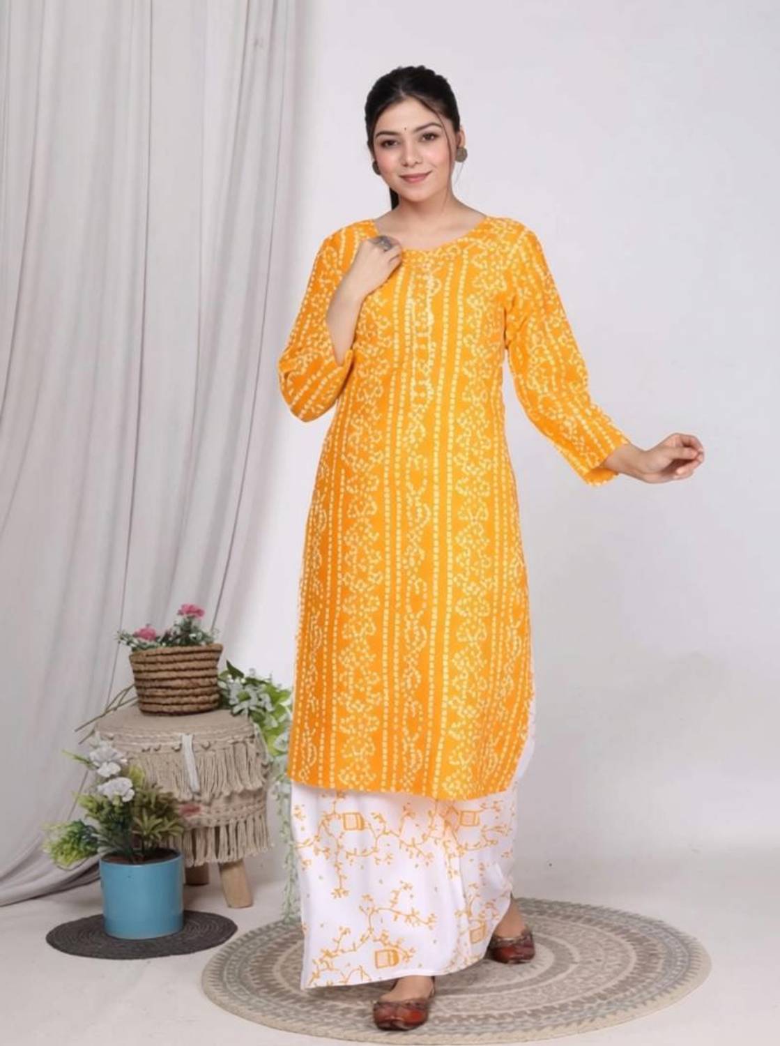 zeenat Women Kurta Palazzo Set