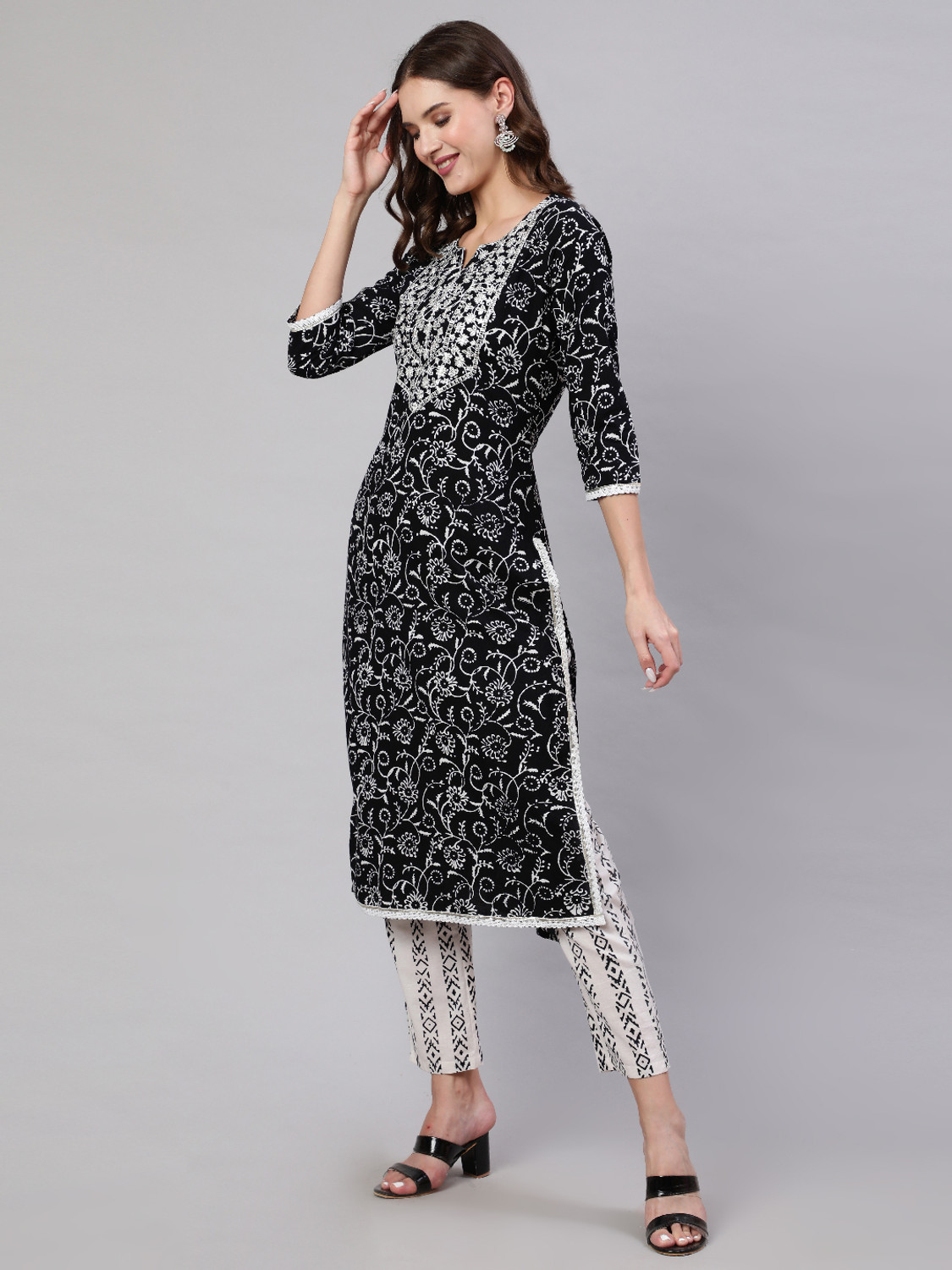 Image of Mizaz Women Kurta Pant Dupatta Set