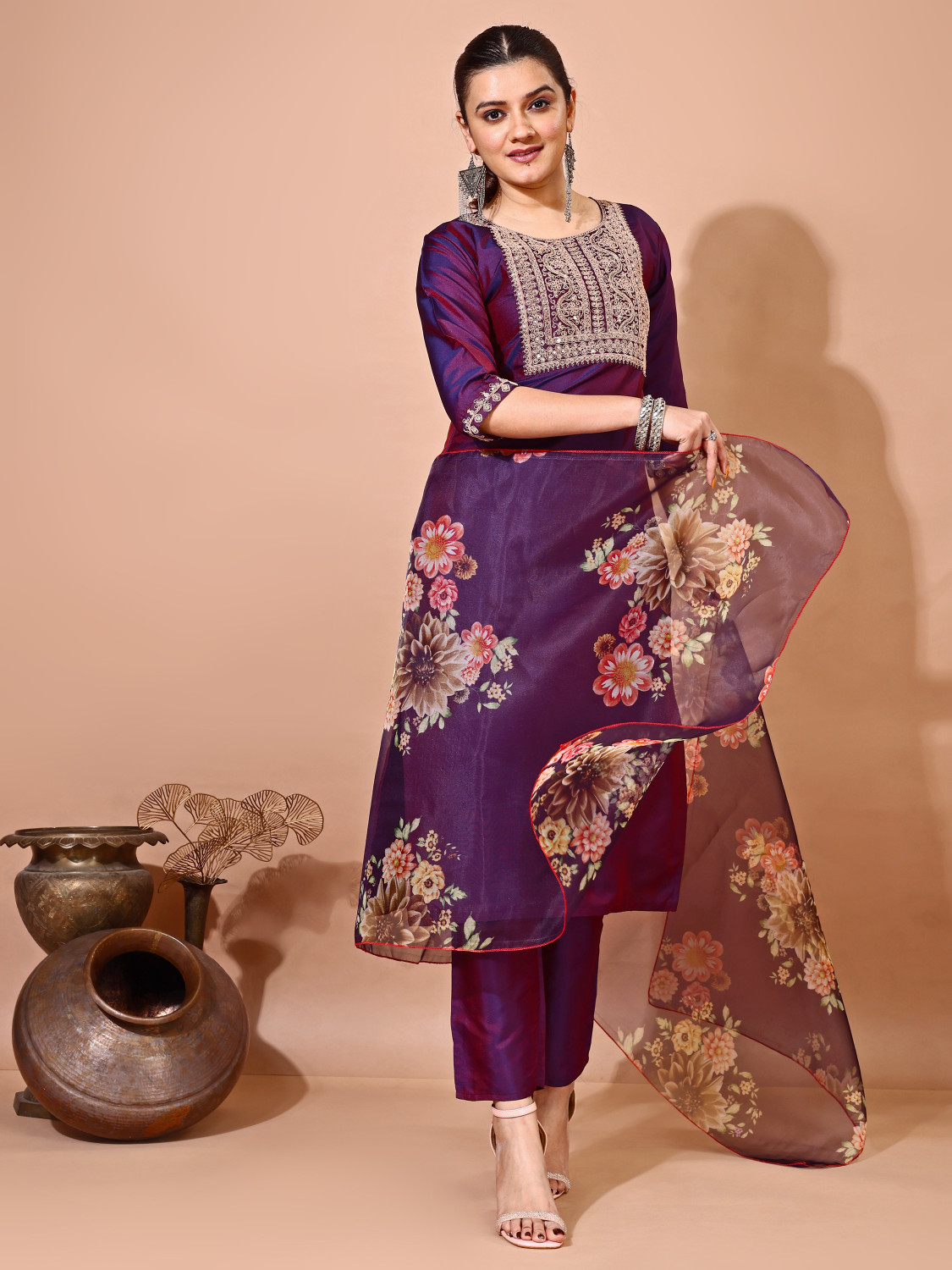 Image of AYUKTA INTERNATIONAL Women Kurti Pant Dupatta Set
