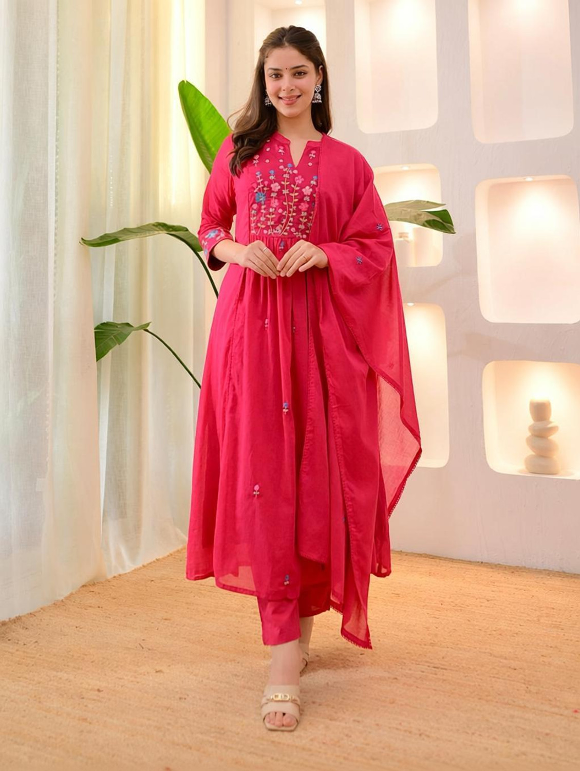 INAYATFASHION Women Kurta Pant Dupatta Set