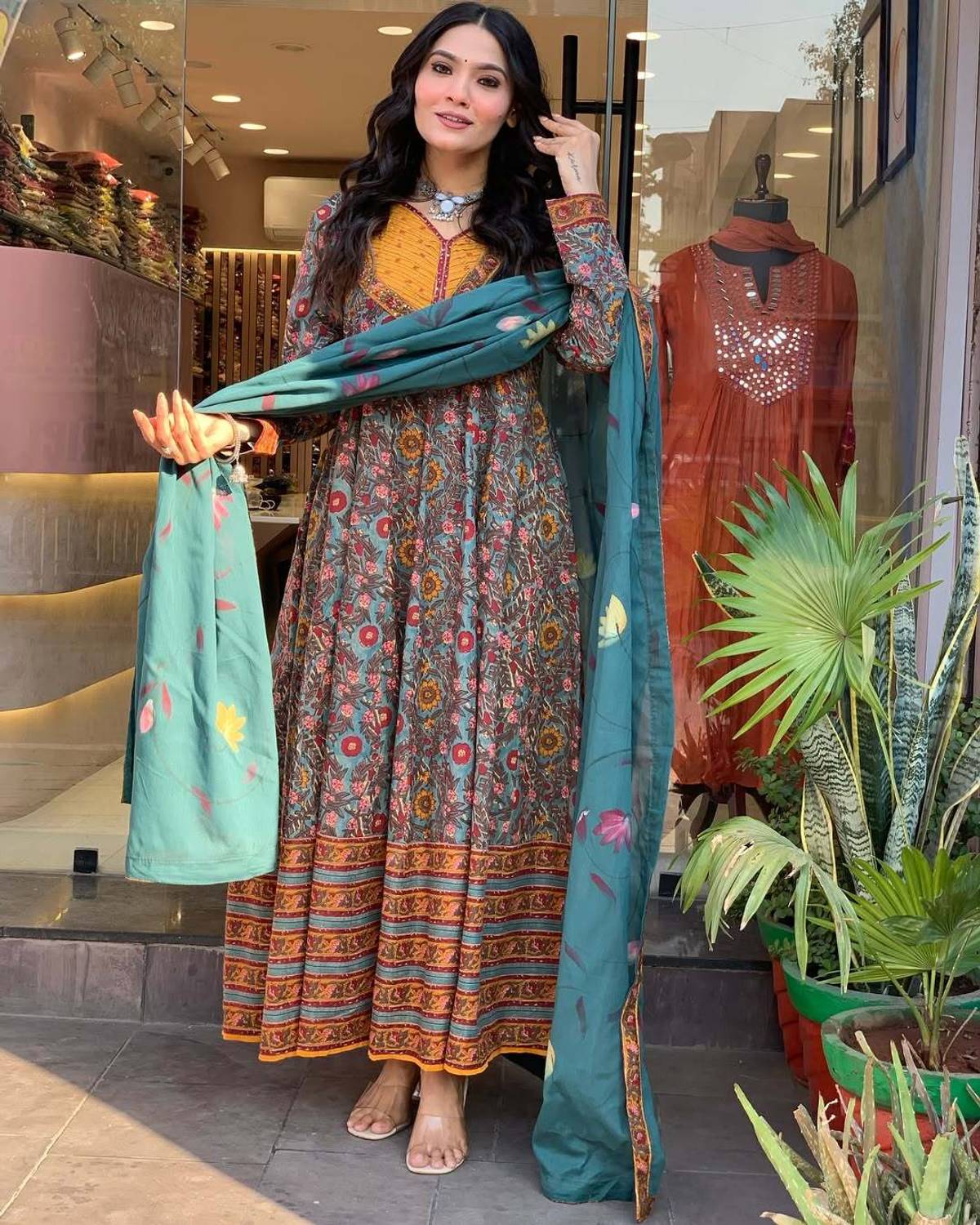 SUJAMAI Women Kurti Pant Dupatta Set - Image 3