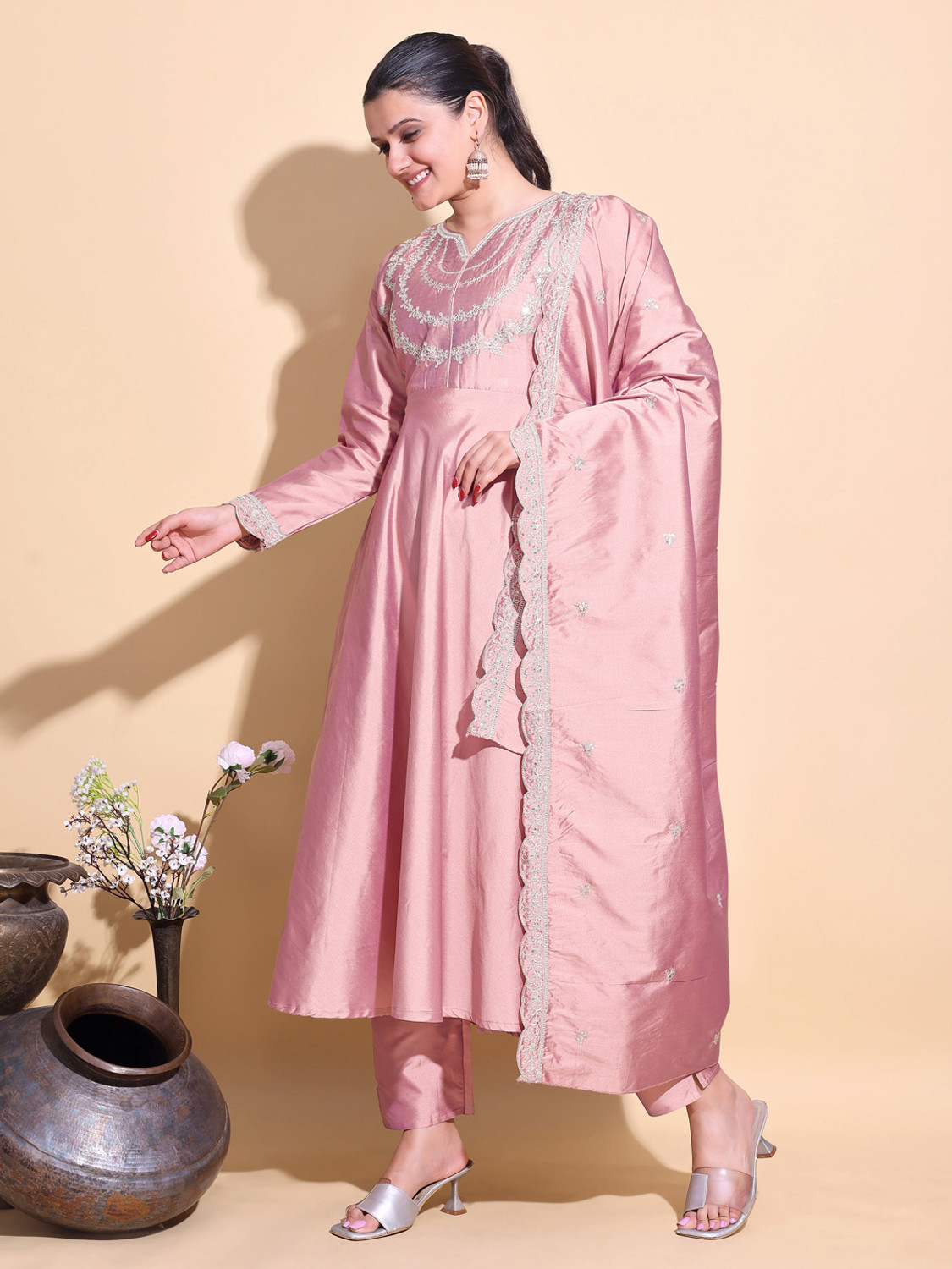 Image of AYUKTA INTERNATIONAL Women Kurti Pant Dupatta Set