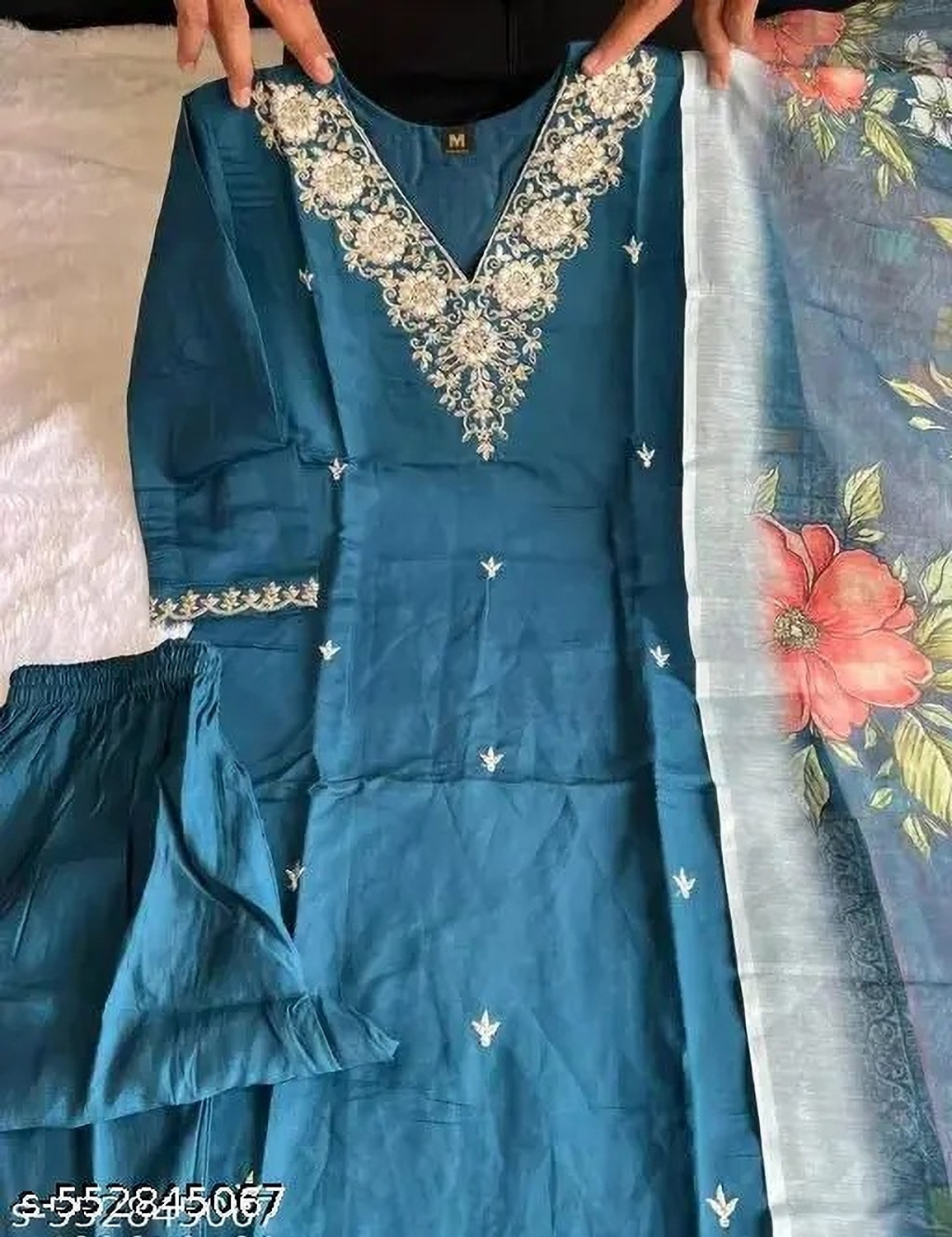 Image of MEERAVYAENTERPRISE Women Kurta Pant Dupatta Set