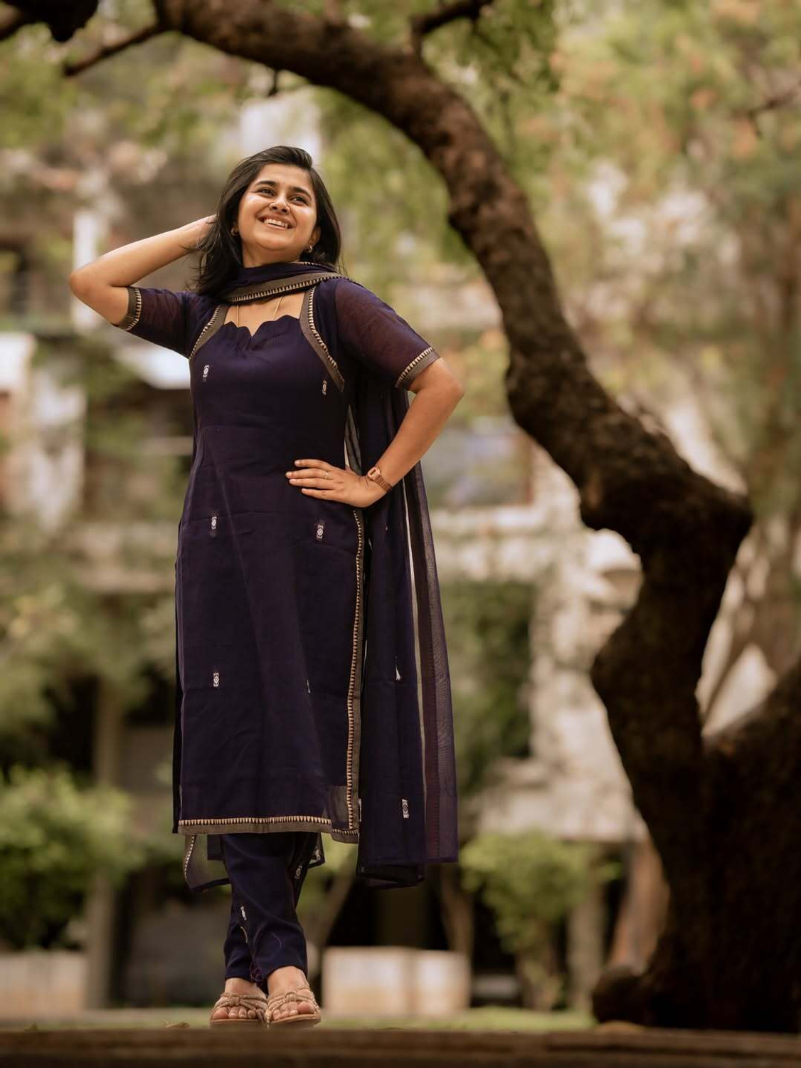 Gosriki Women Kurti Pant Dupatta Set