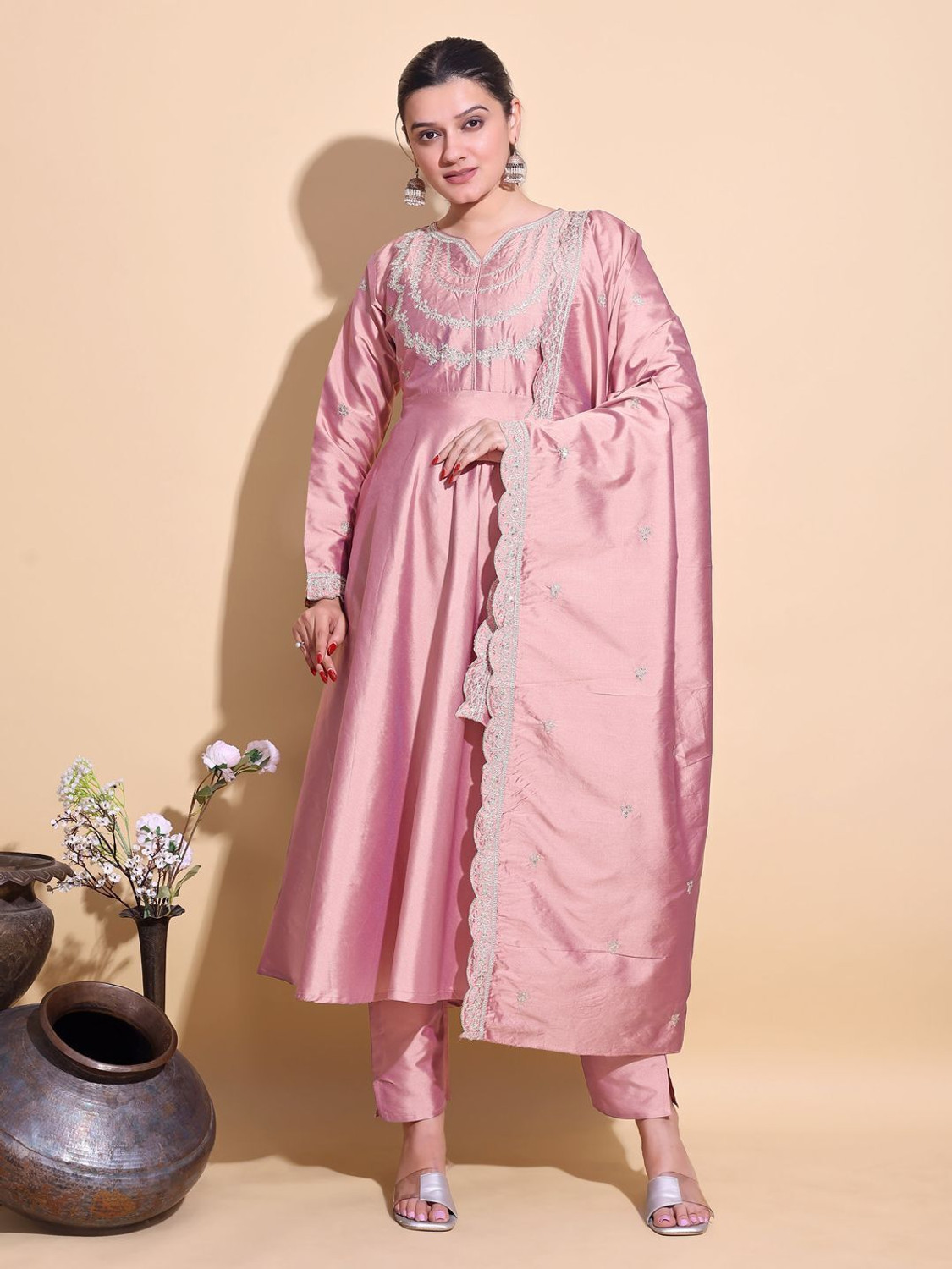 Image of AYUKTA INTERNATIONAL Women Kurti Pant Dupatta Set