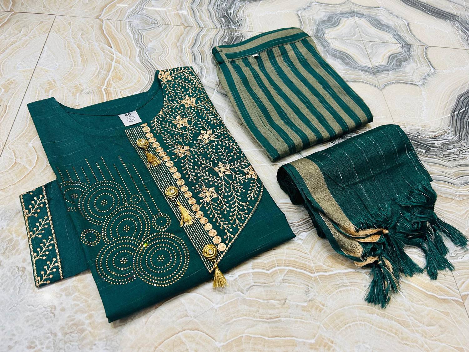 Bakhsh Collection Women Kurta Pant Dupatta Set