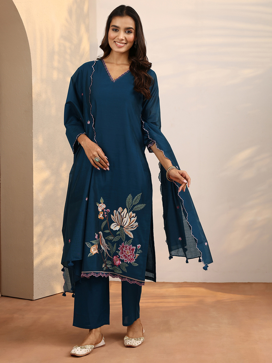 Image of LIBAS Women Kurta Pant Dupatta Set