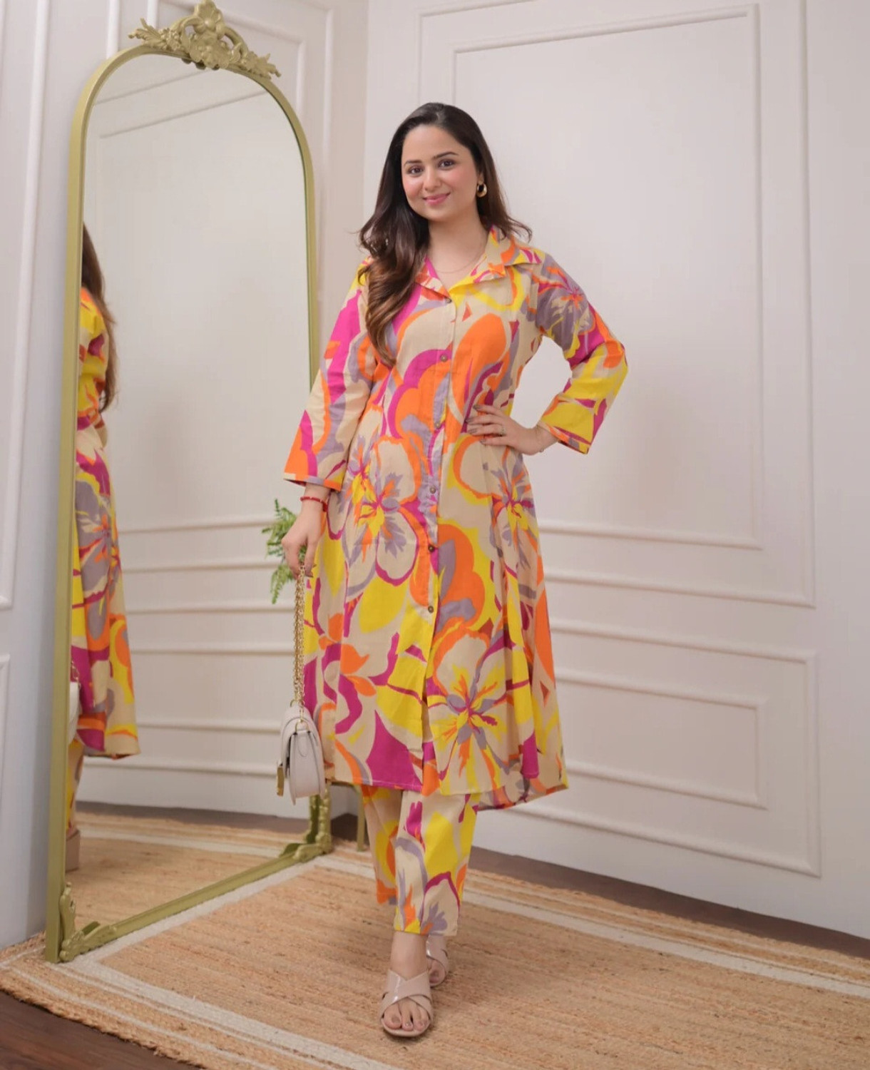 Image of Gaurangiii Women Kurta Pant Set