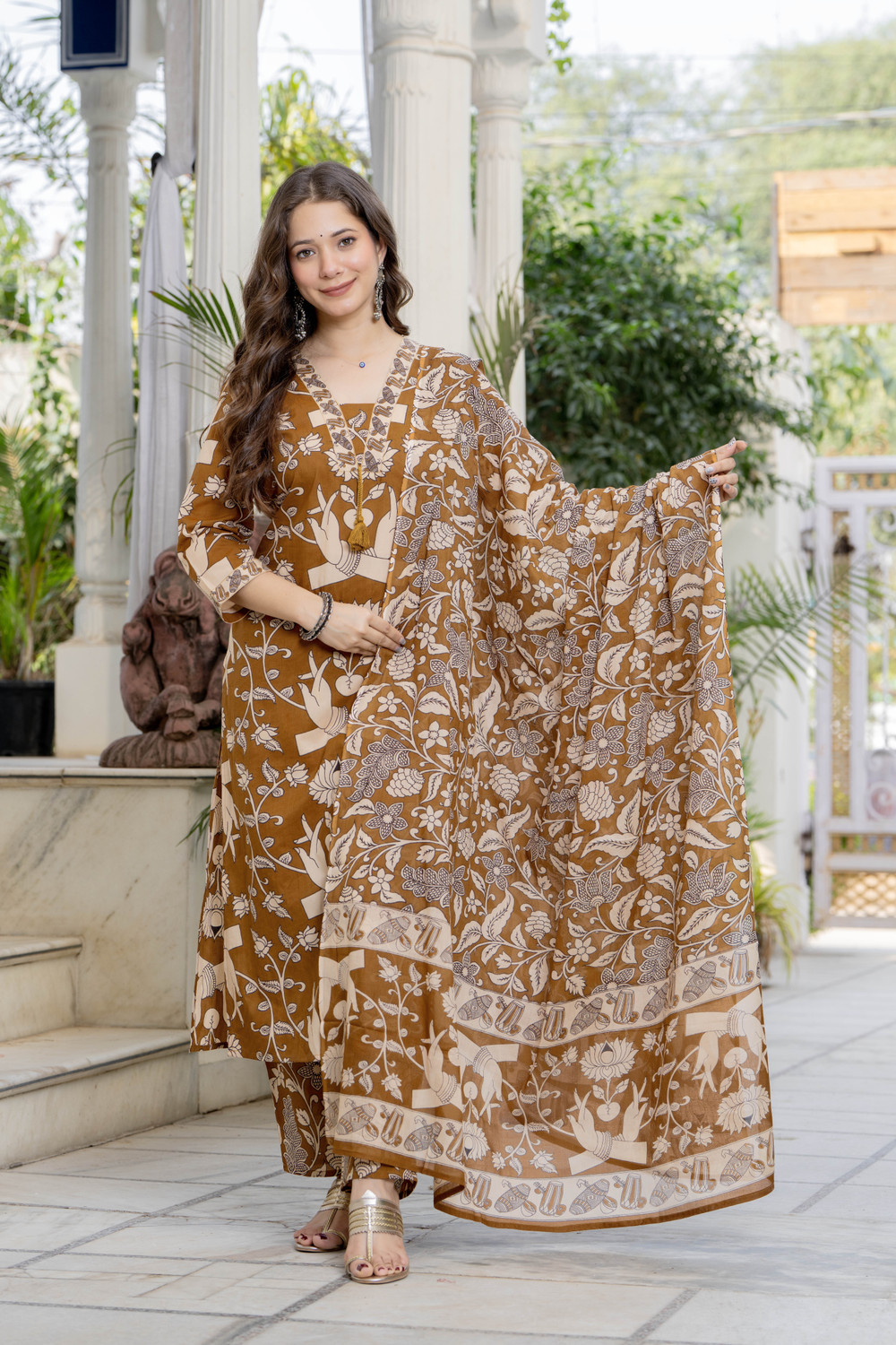 Image of GEKHA Women Kurta Pant Dupatta Set