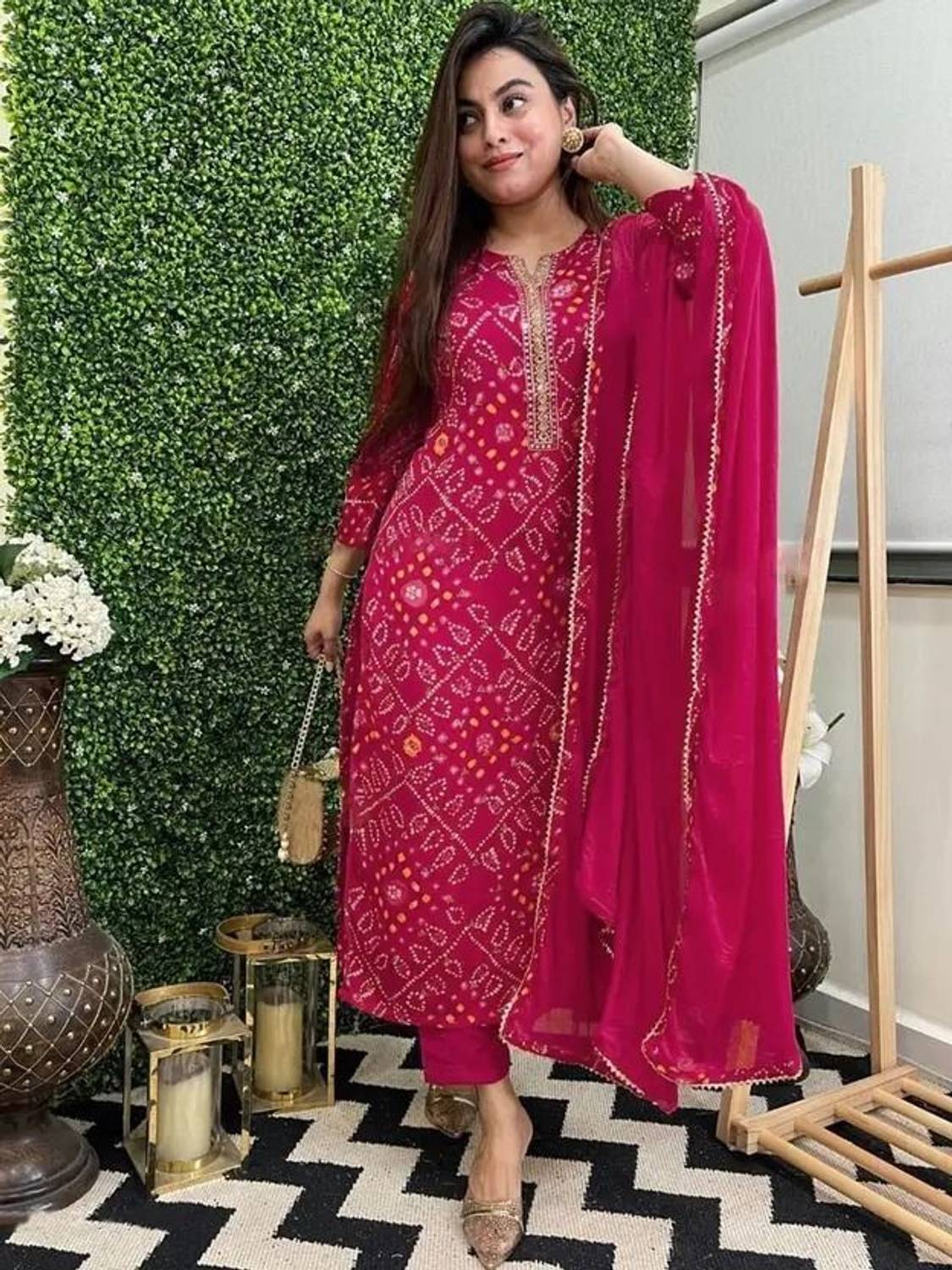 RAJAPARA CREATION Women Kurta Pant Dupatta Set