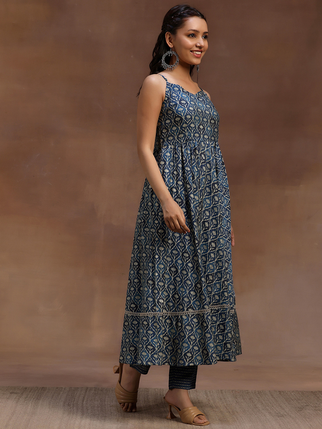 Image of GERUA BY LIBAS Women Kurta Pant Dupatta Set