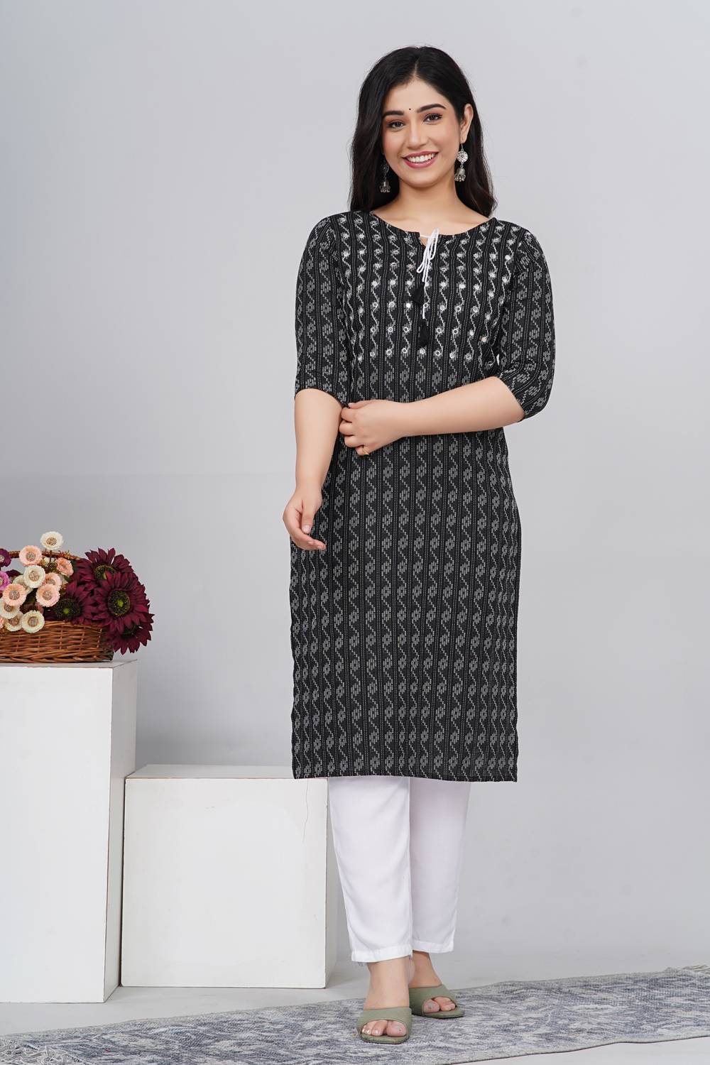 77Taj7 Women Kurta Pant Set