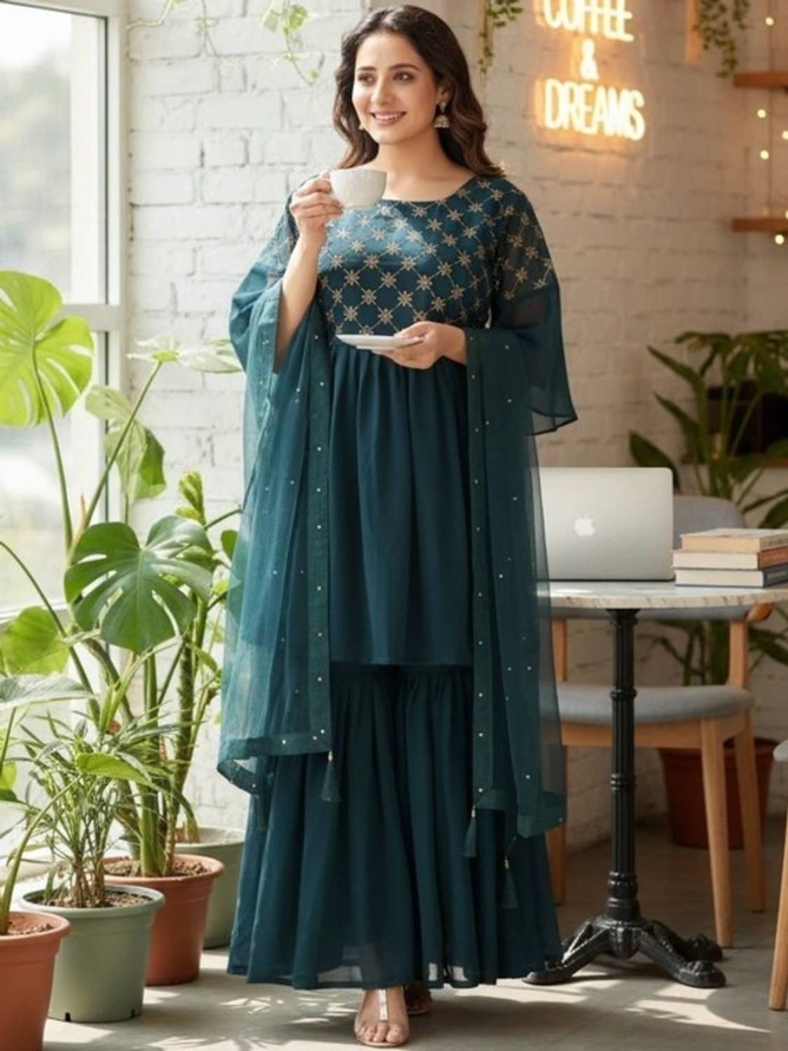 BAMLIZA WEAR Women Cotton Blend Kurti Palazzo Dupatta Set