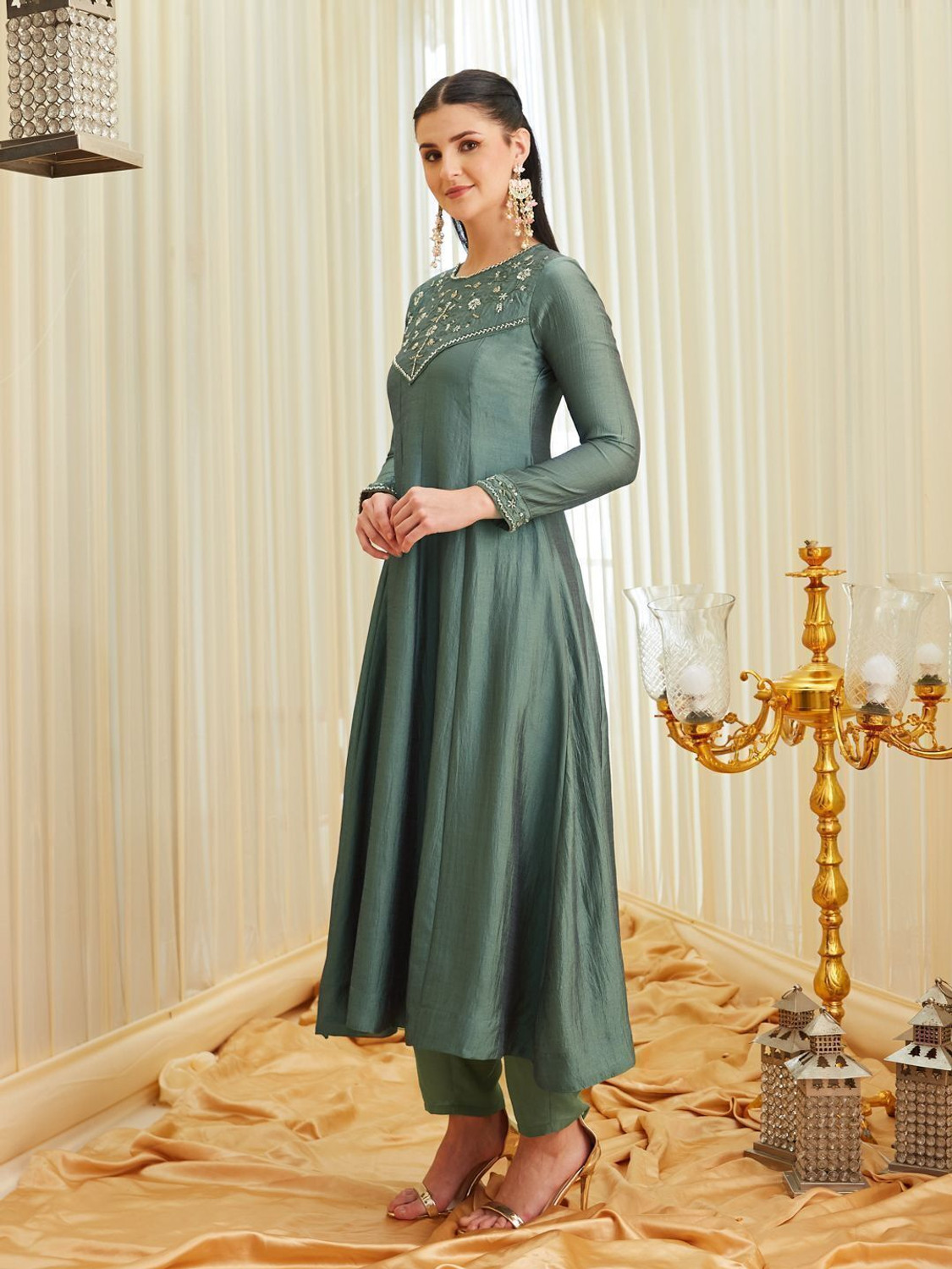 Image of MOKOSH Women Kurta Pant Dupatta Set