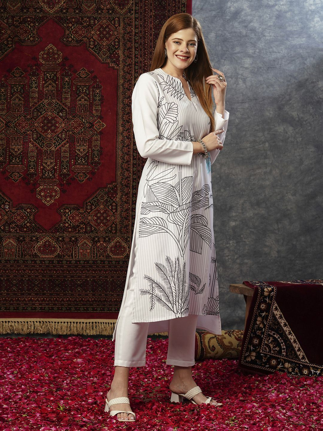 Image of Gosriki Women Kurta Pant Set