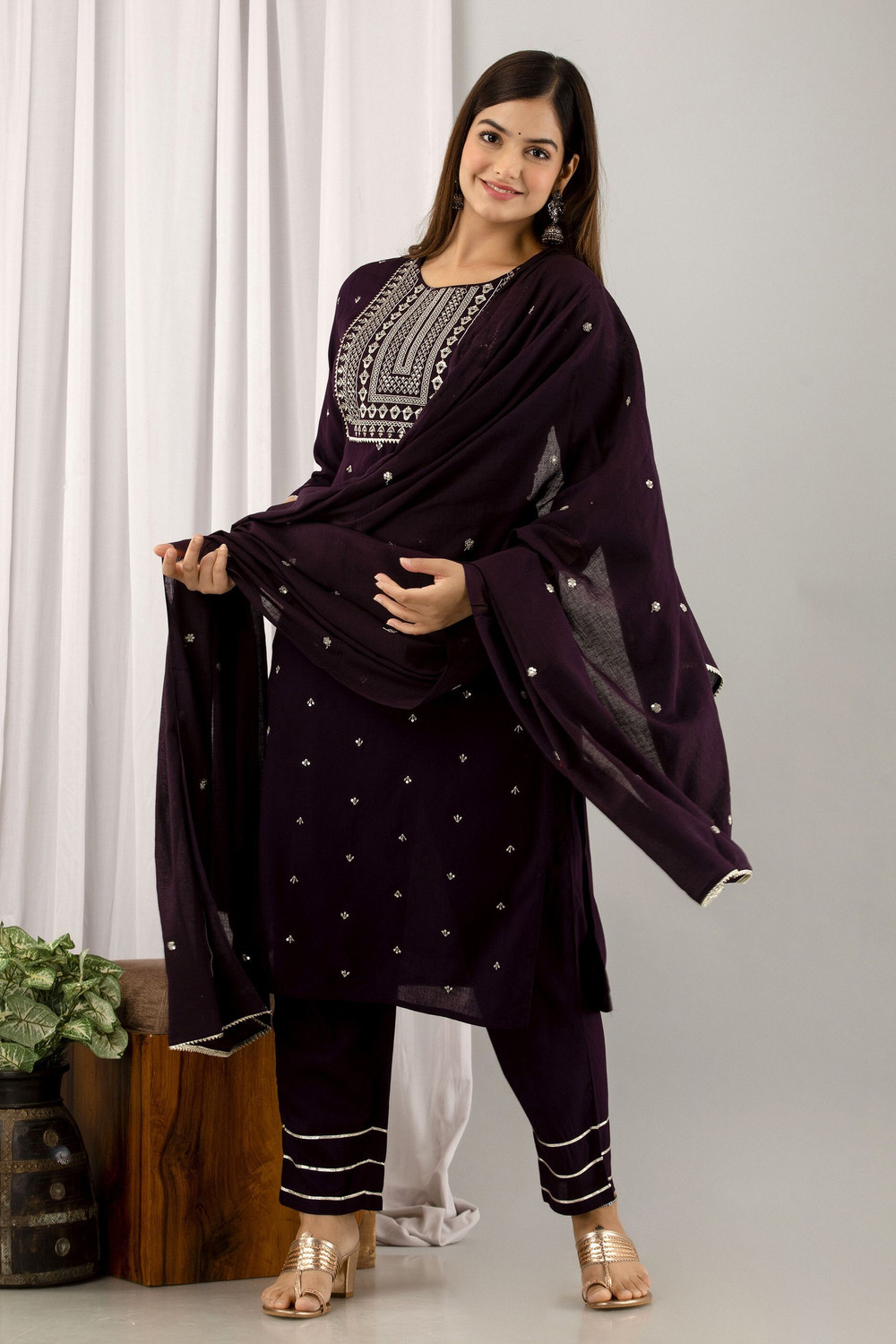 Image of Kriska Women Kurta Pant Dupatta Set