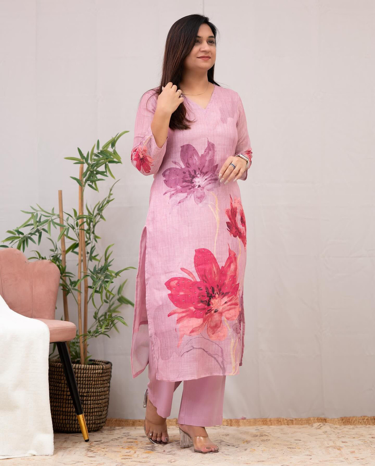 Image of Divastri Women Kurta Pant Set