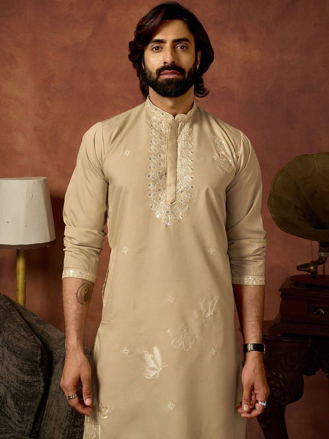 House of Pataudi Men Embroidered A-line Kurta - Image 2