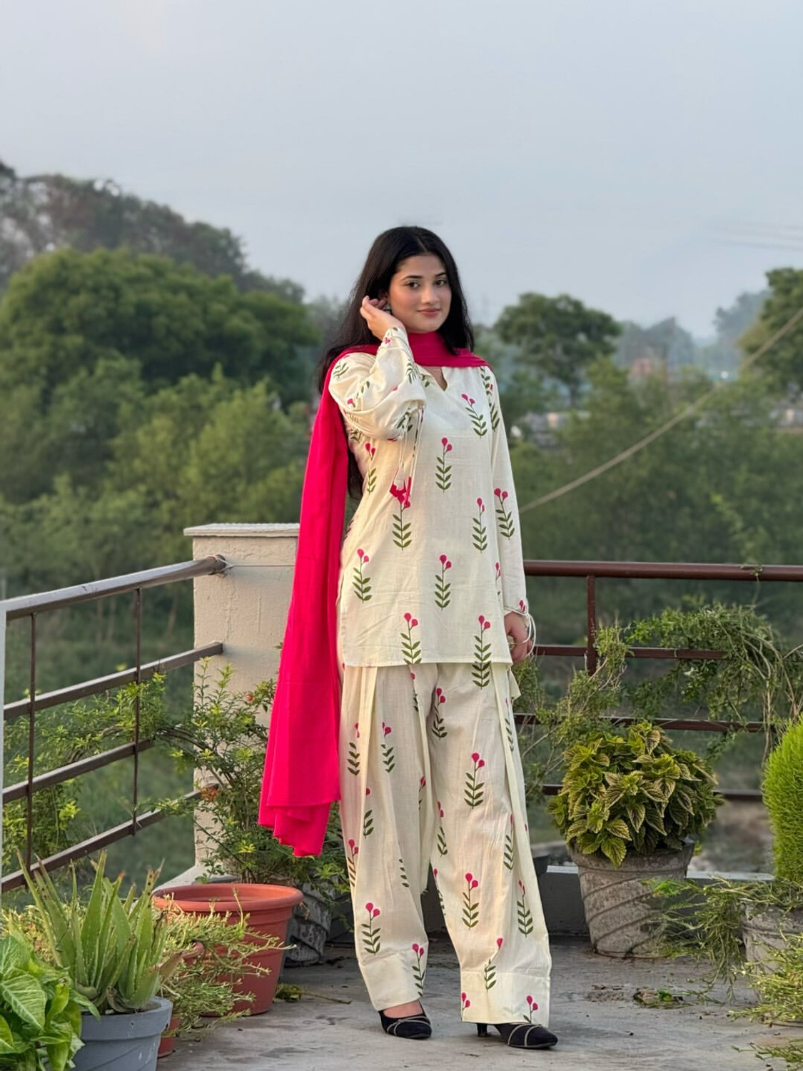 Image of Udbhav Export Women Kurta Salwar Dupatta Set