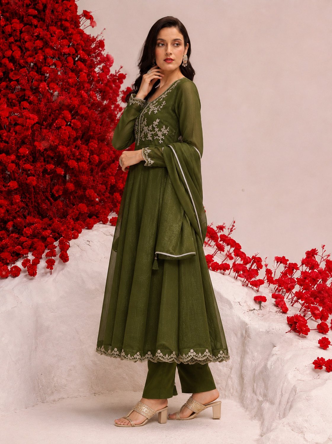 Image of MOKOSH Women Pure Silk Kurta Pant Dupatta Set