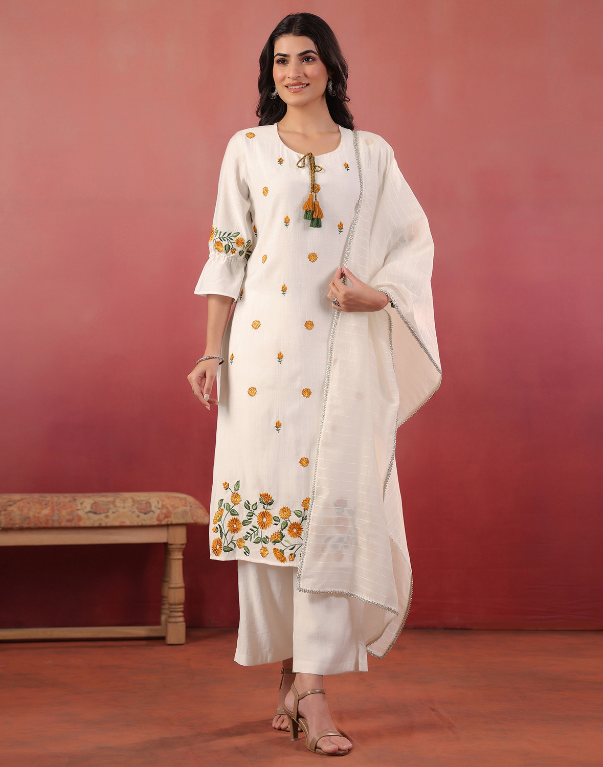 Image of Skylee Women Kurta Pant Dupatta Set