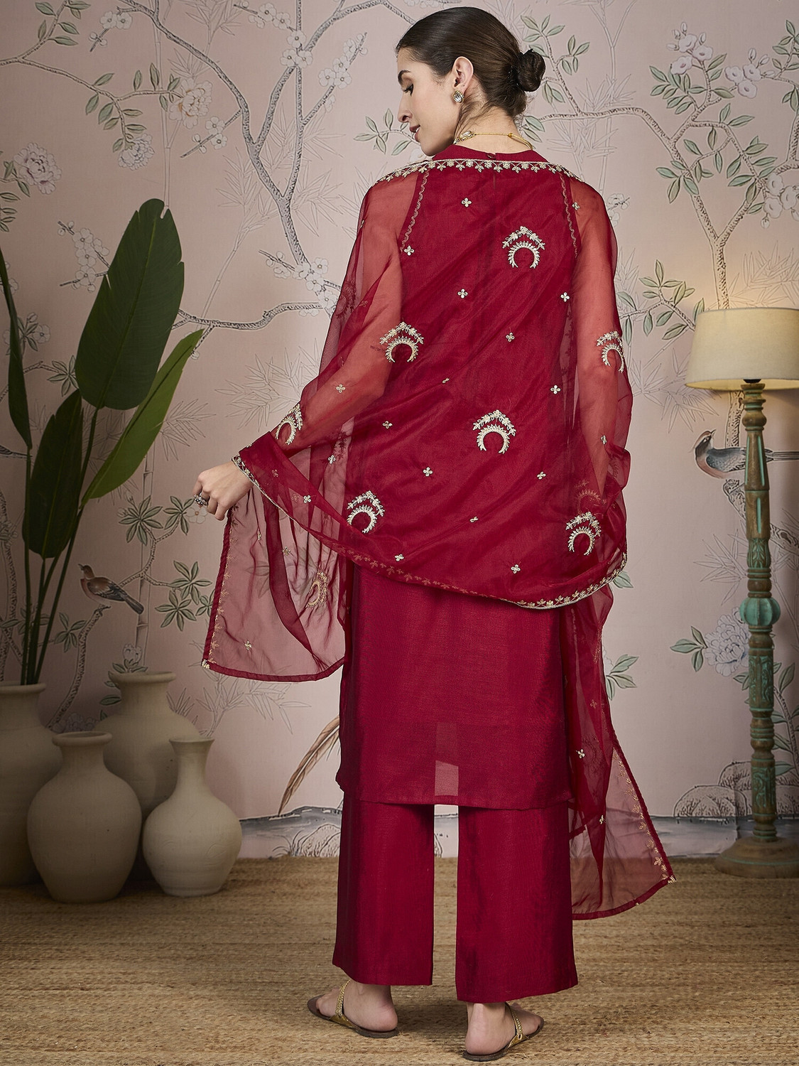 Image of House of Pataudi Women Kurta Pant Dupatta Set