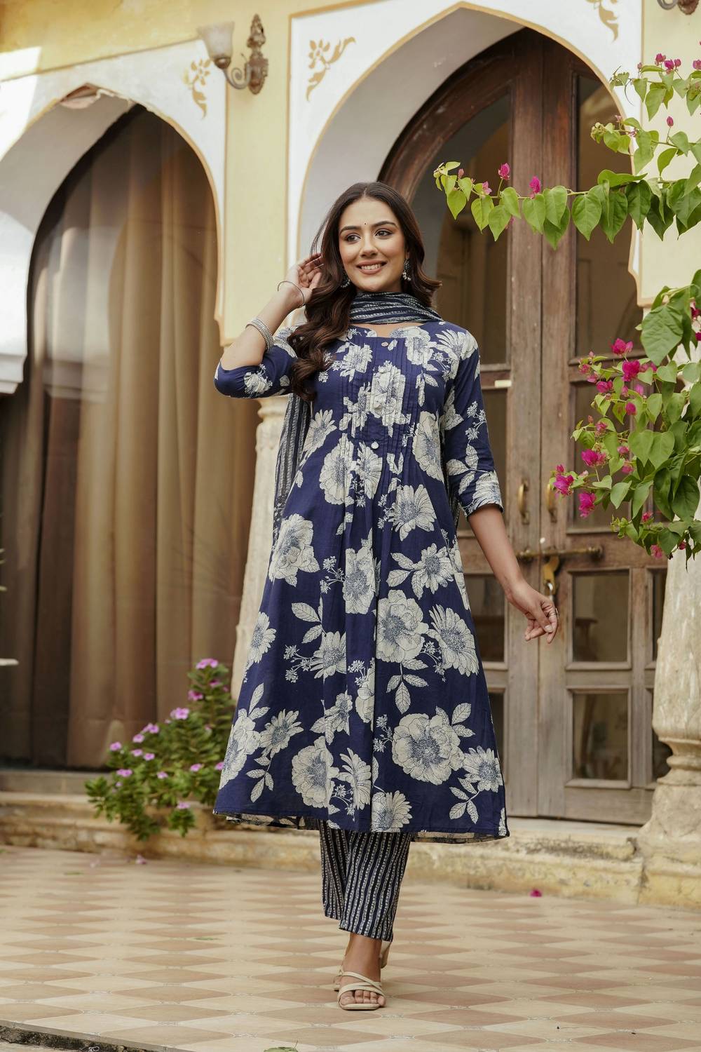 berrylicious Women Kurta Pant Dupatta Set