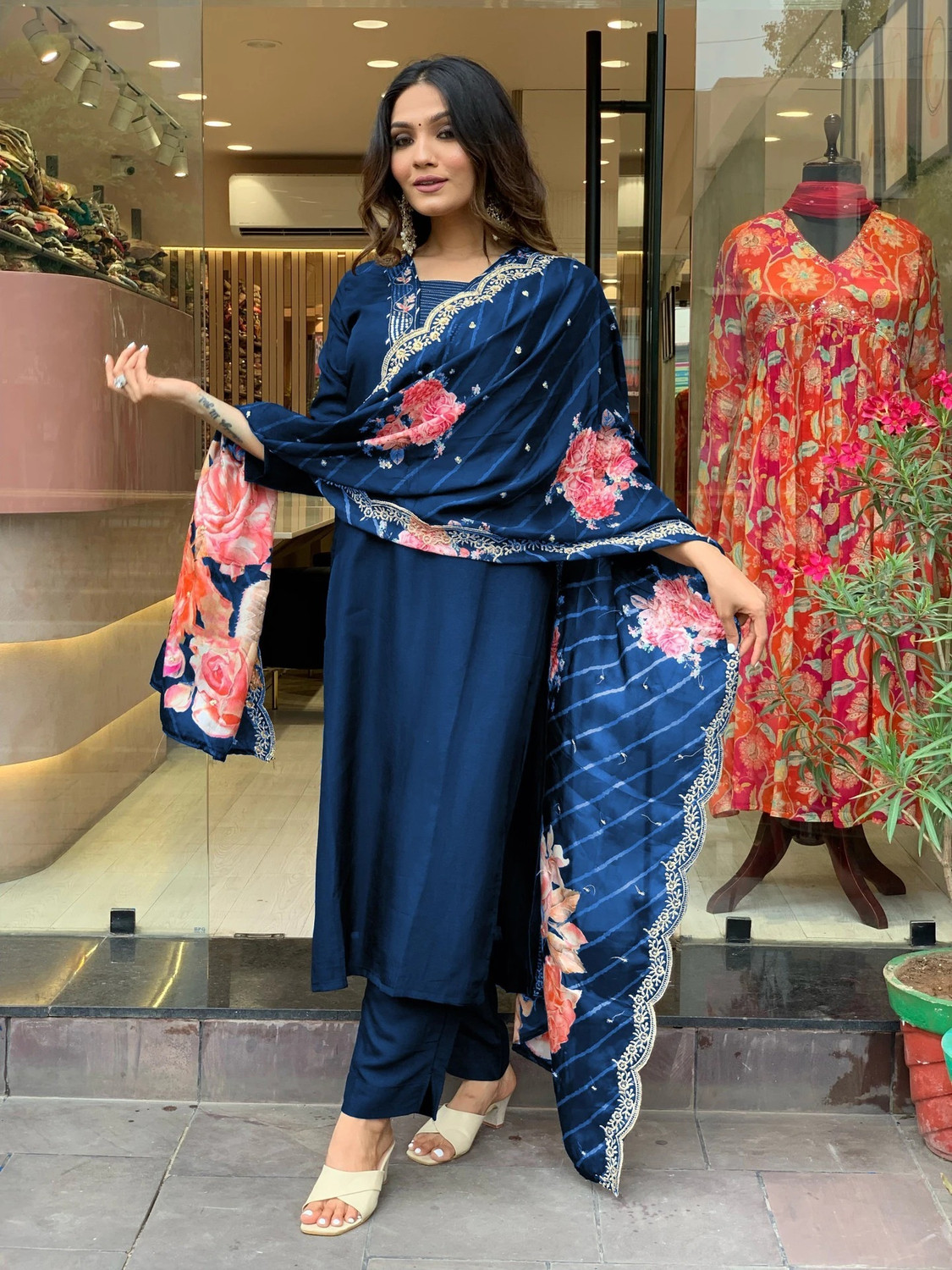 Image of Zinariya Fab Women Kurta Pant Dupatta Set