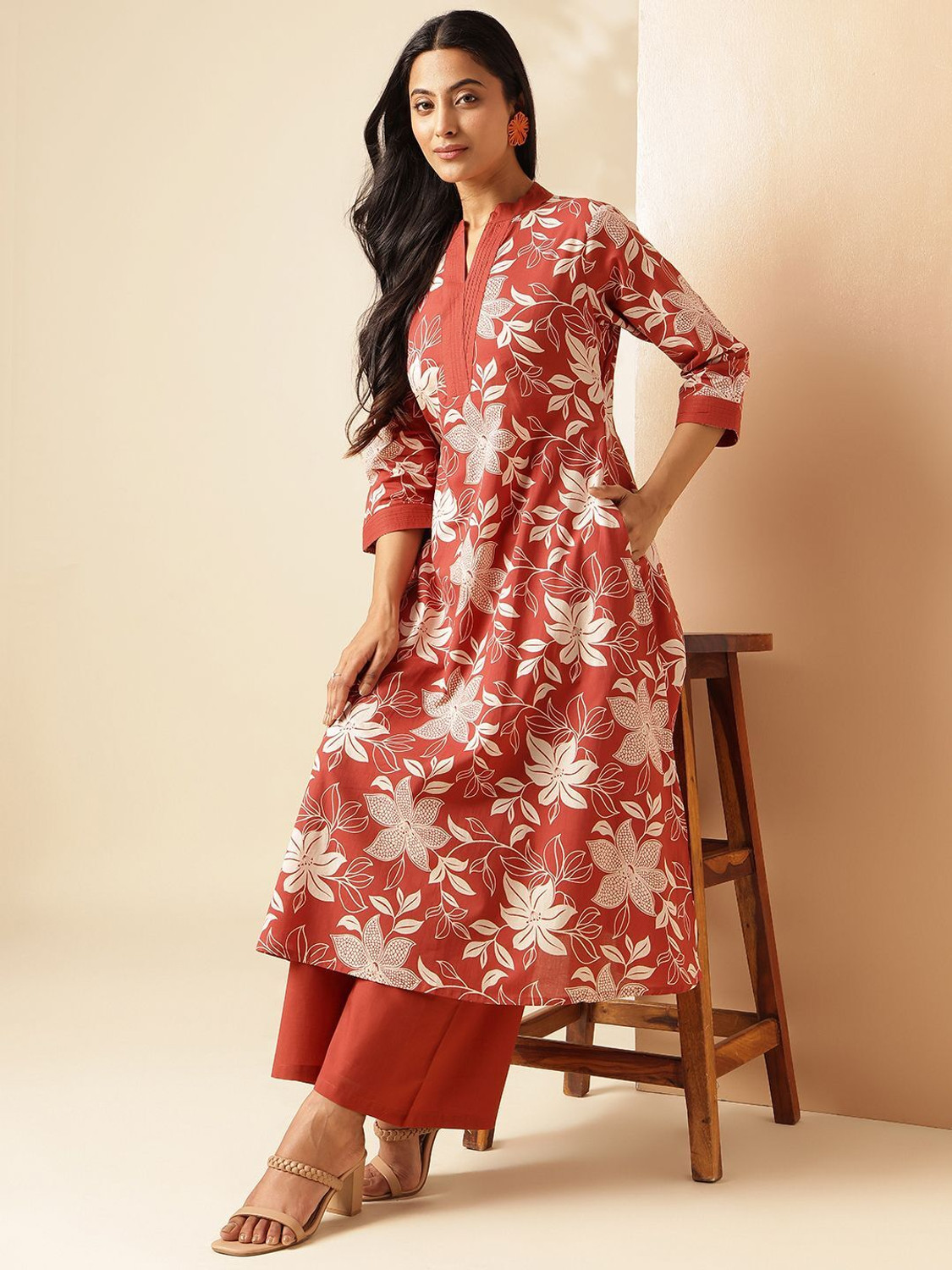 Image of VBUYZ Women Kurta Palazzo Set