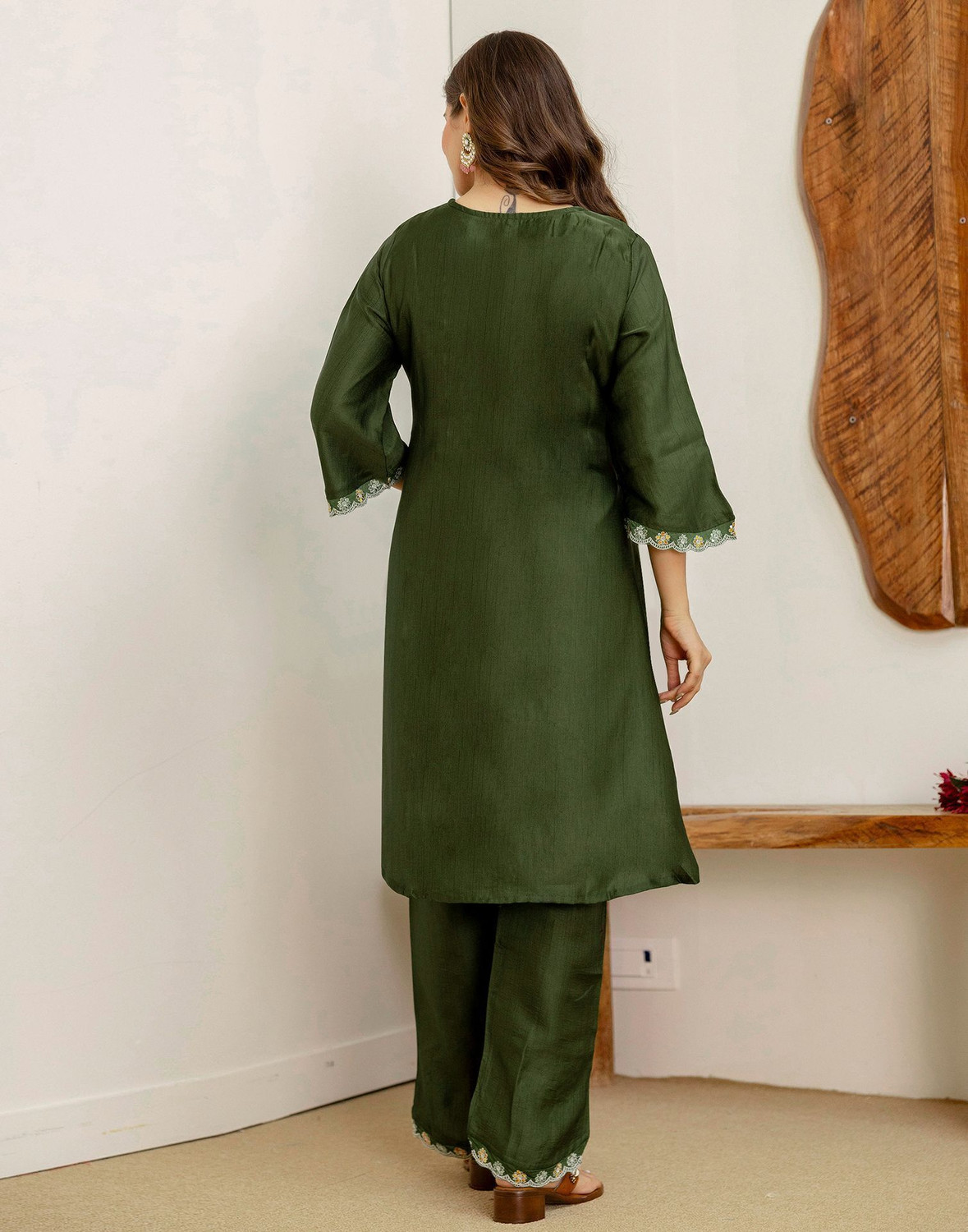 Image of Skylee Women Kurta Pant Dupatta Set
