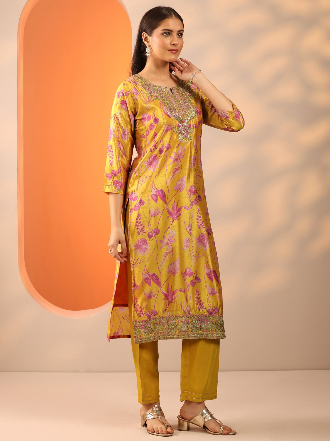 Image of LIBAS Women Kurta Pant Dupatta Set